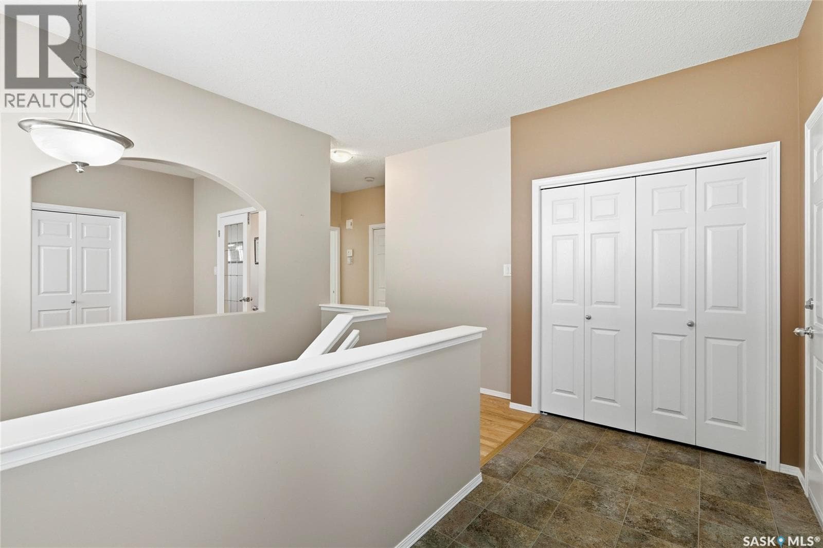 1655 Wingert DRIVE photo 4