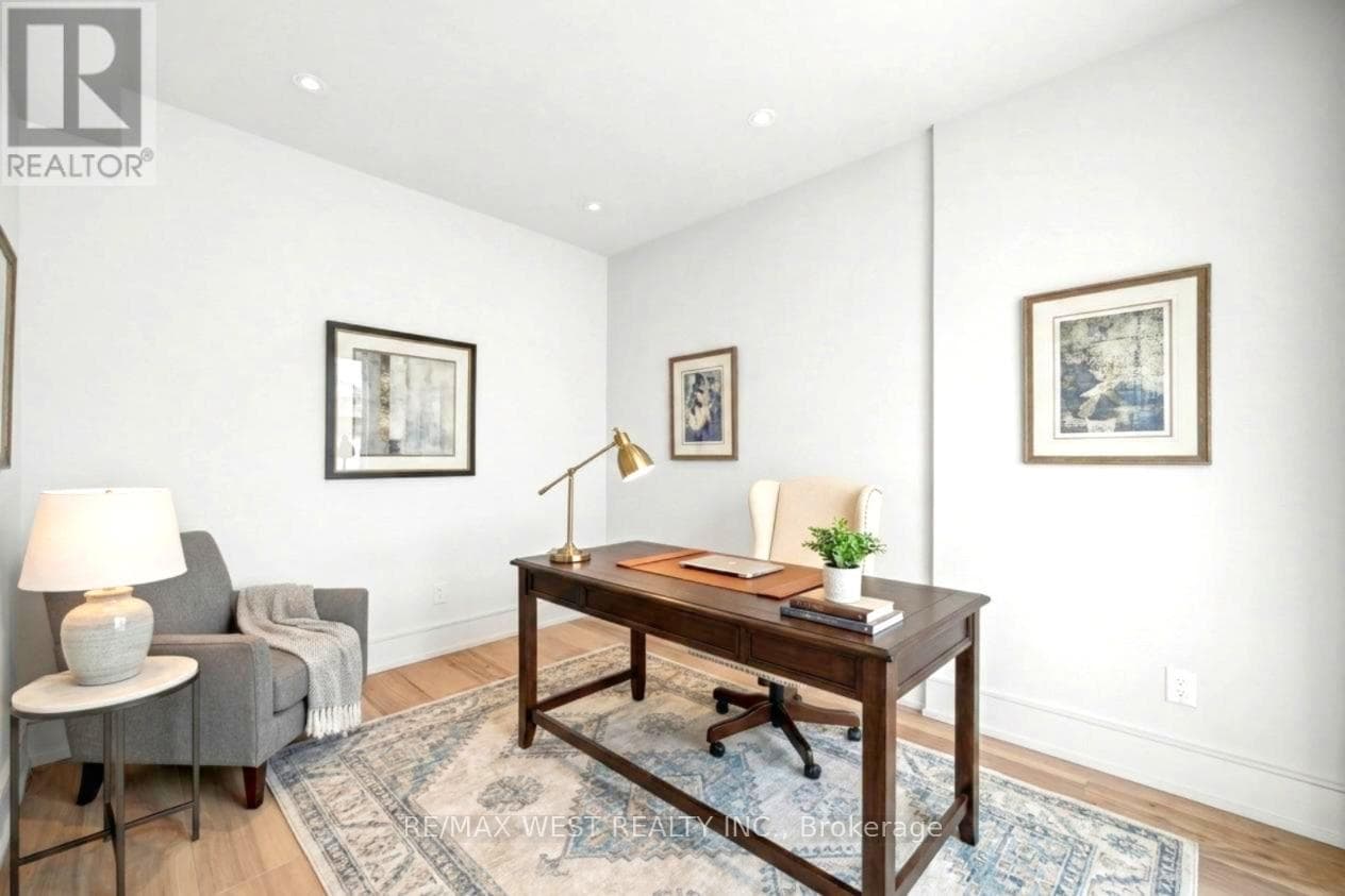 2267 FIFTH LINE W photo 3