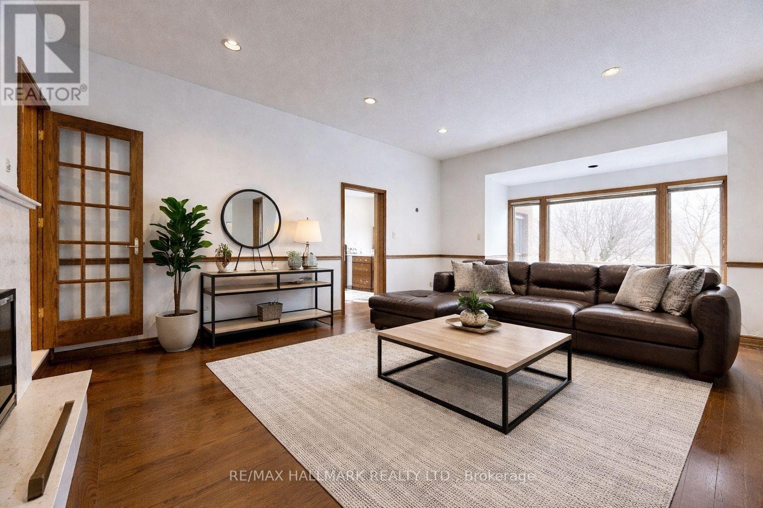 101 LEYBURN AVENUE photo 5