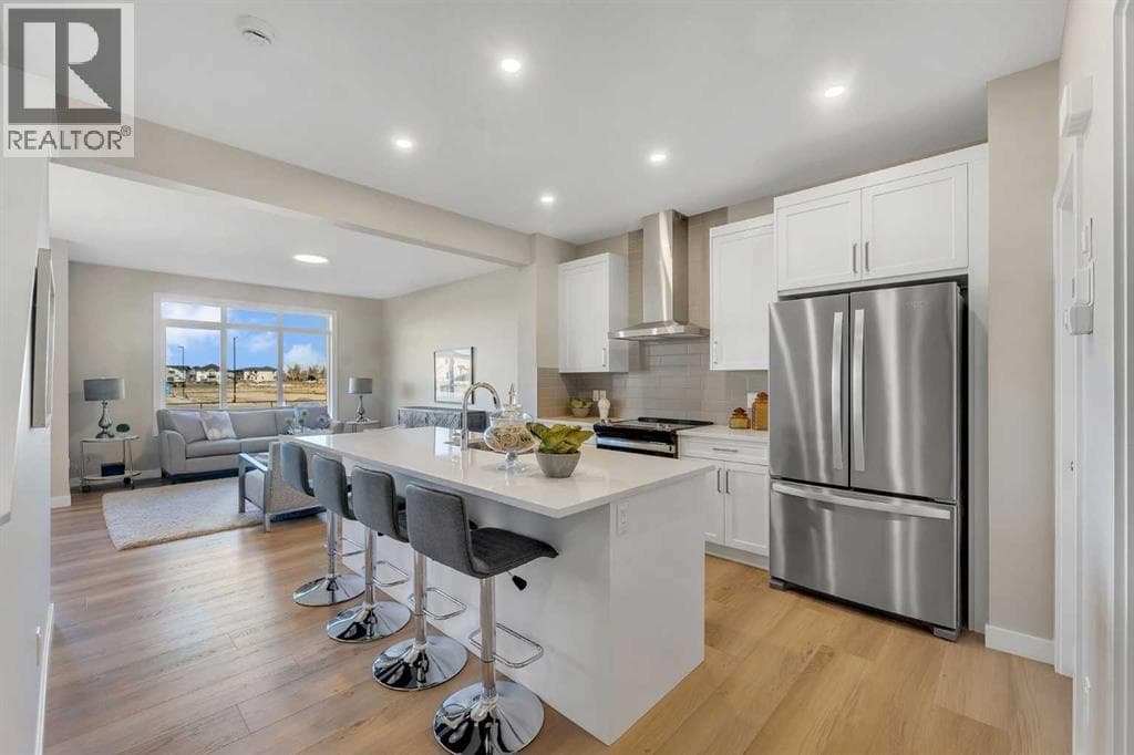 212 Edgefield Bay — photo 3