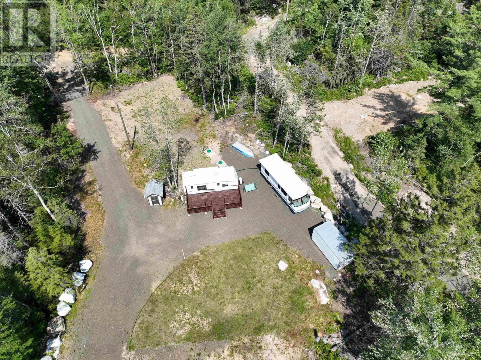 205 Charlton Road photo 5
