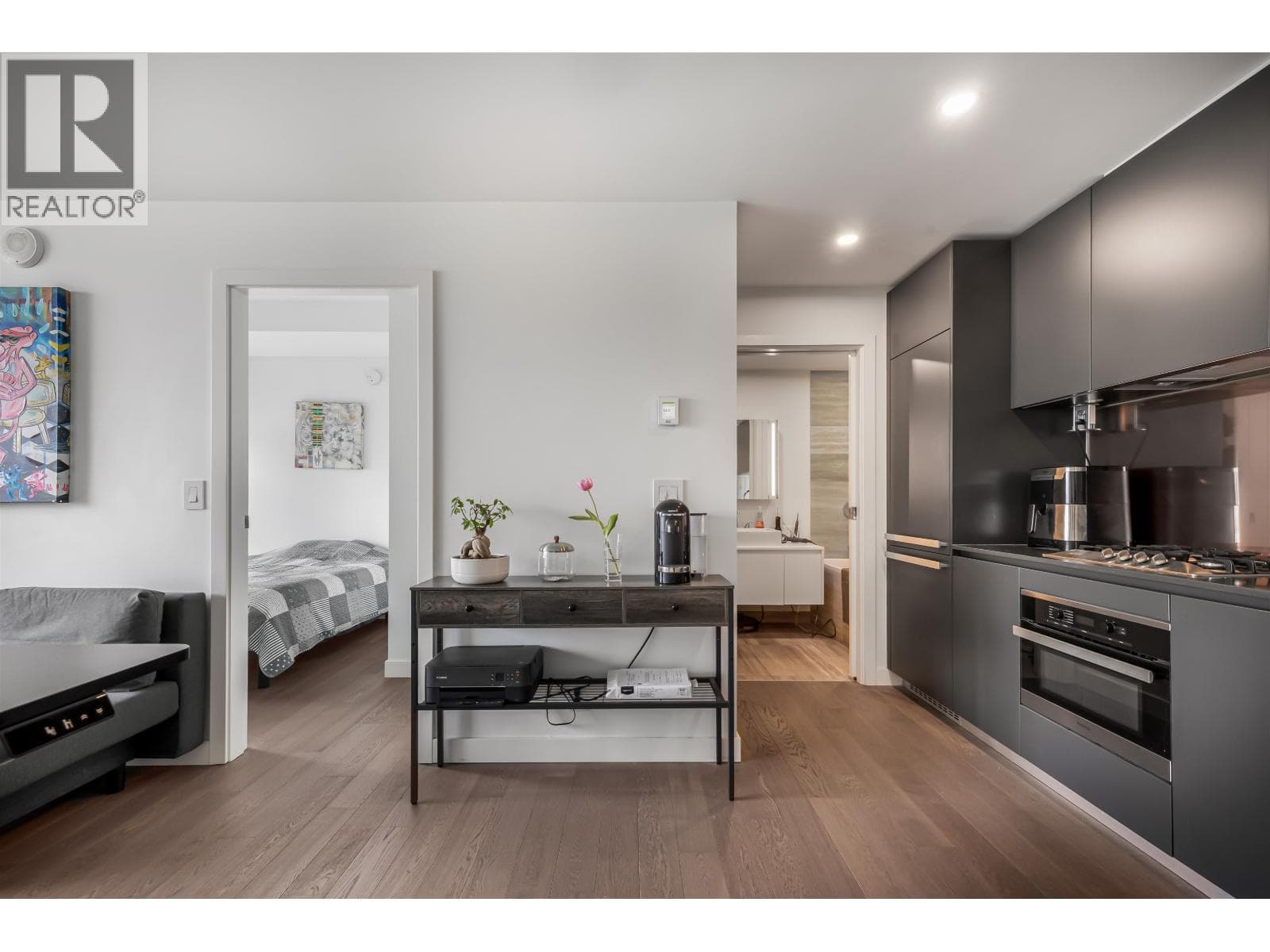 2306 1480 HOWE STREET photo 2