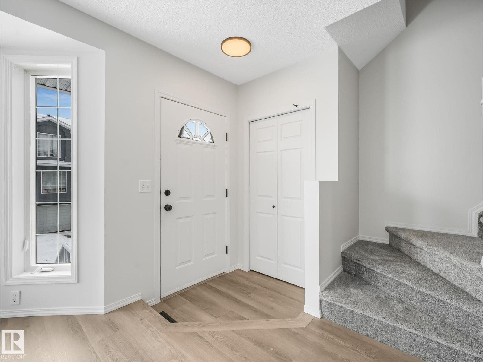#14 15128 22 ST NW photo 4