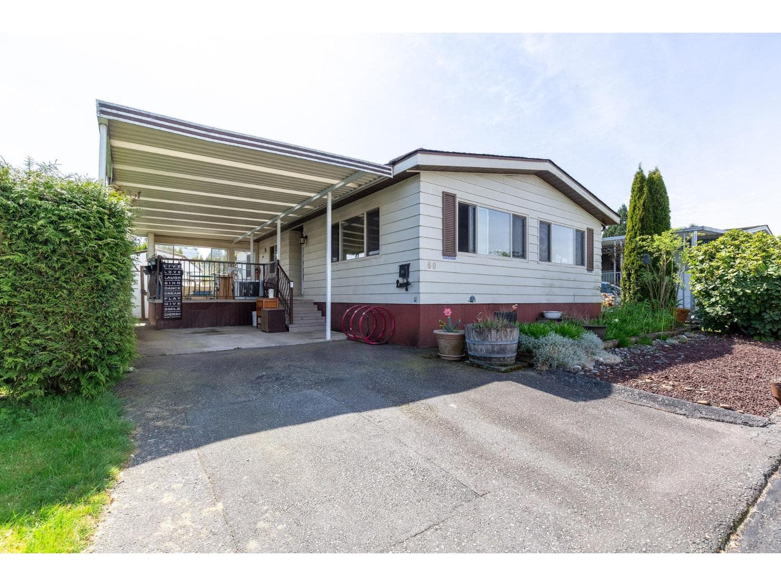 3 bed 1 bath single family at 60 8254 134 STREET — $218,800