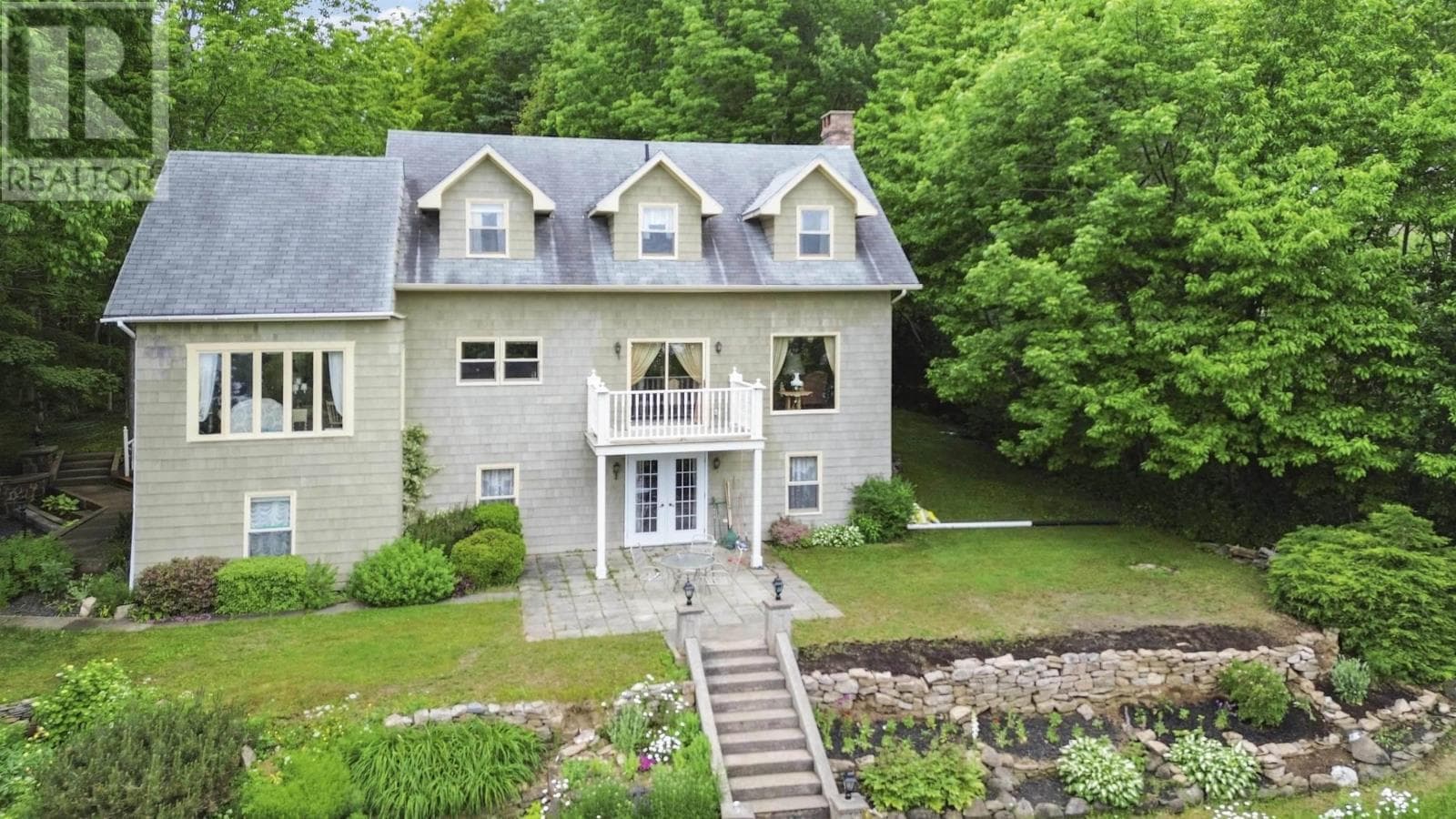 5 bed 5 bath single family at 24 Annavista Heights — $900,400