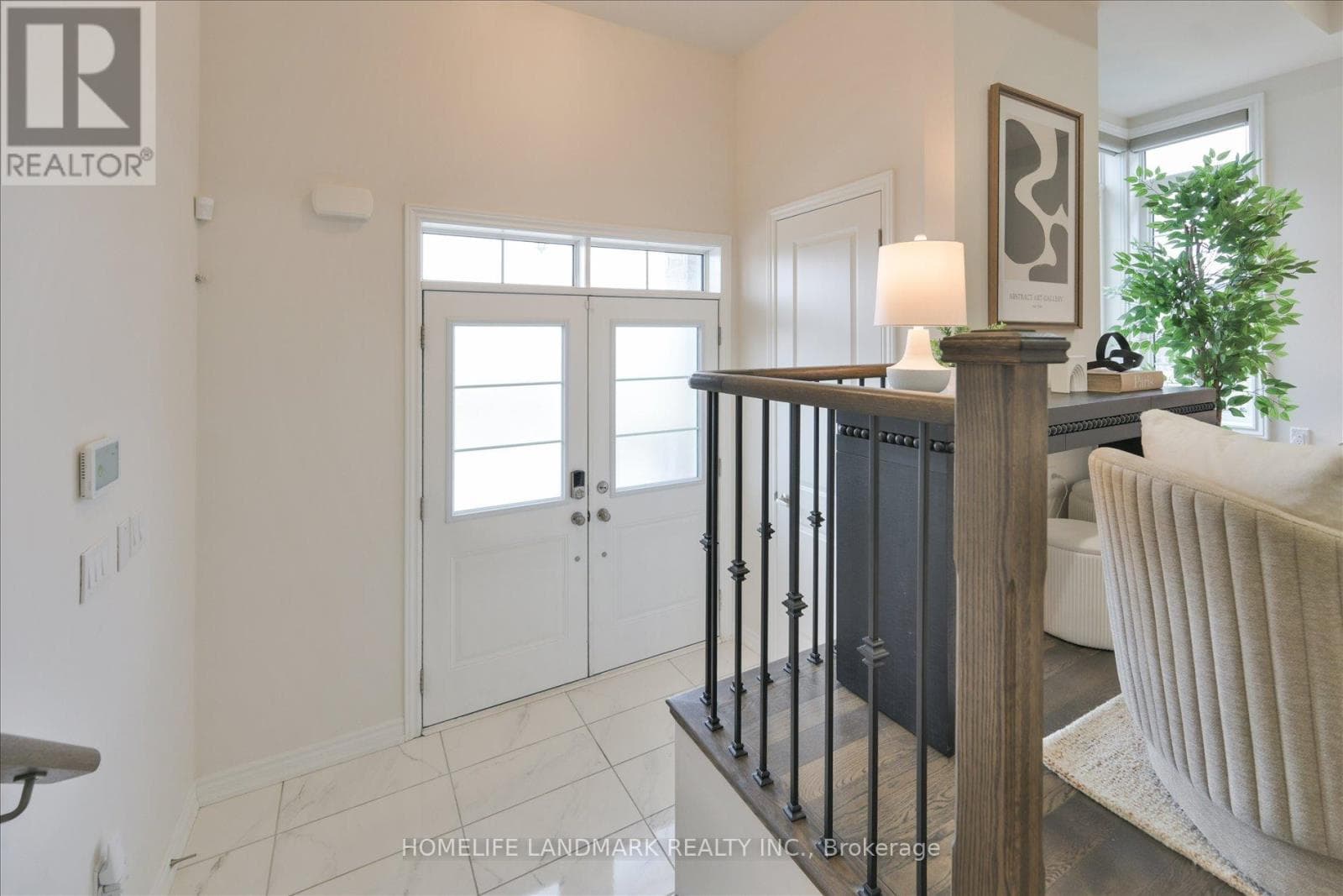 79 BETHPAGE CRESCENT photo 4
