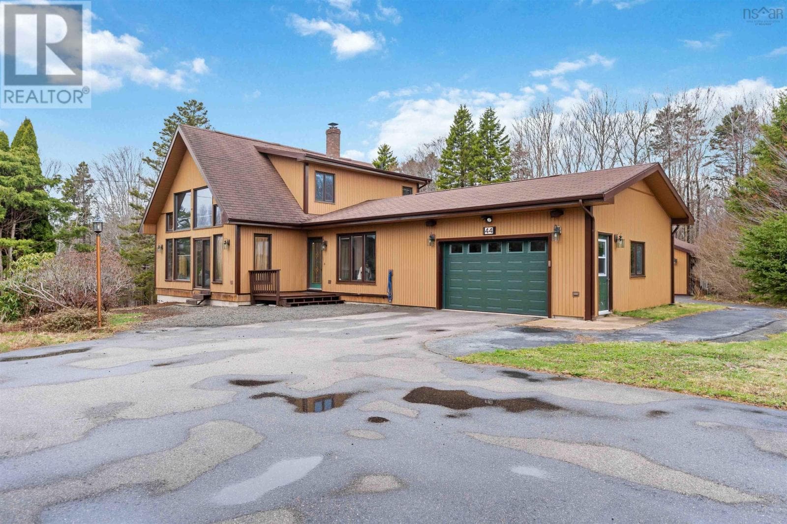 44 Bluenose Drive photo 3