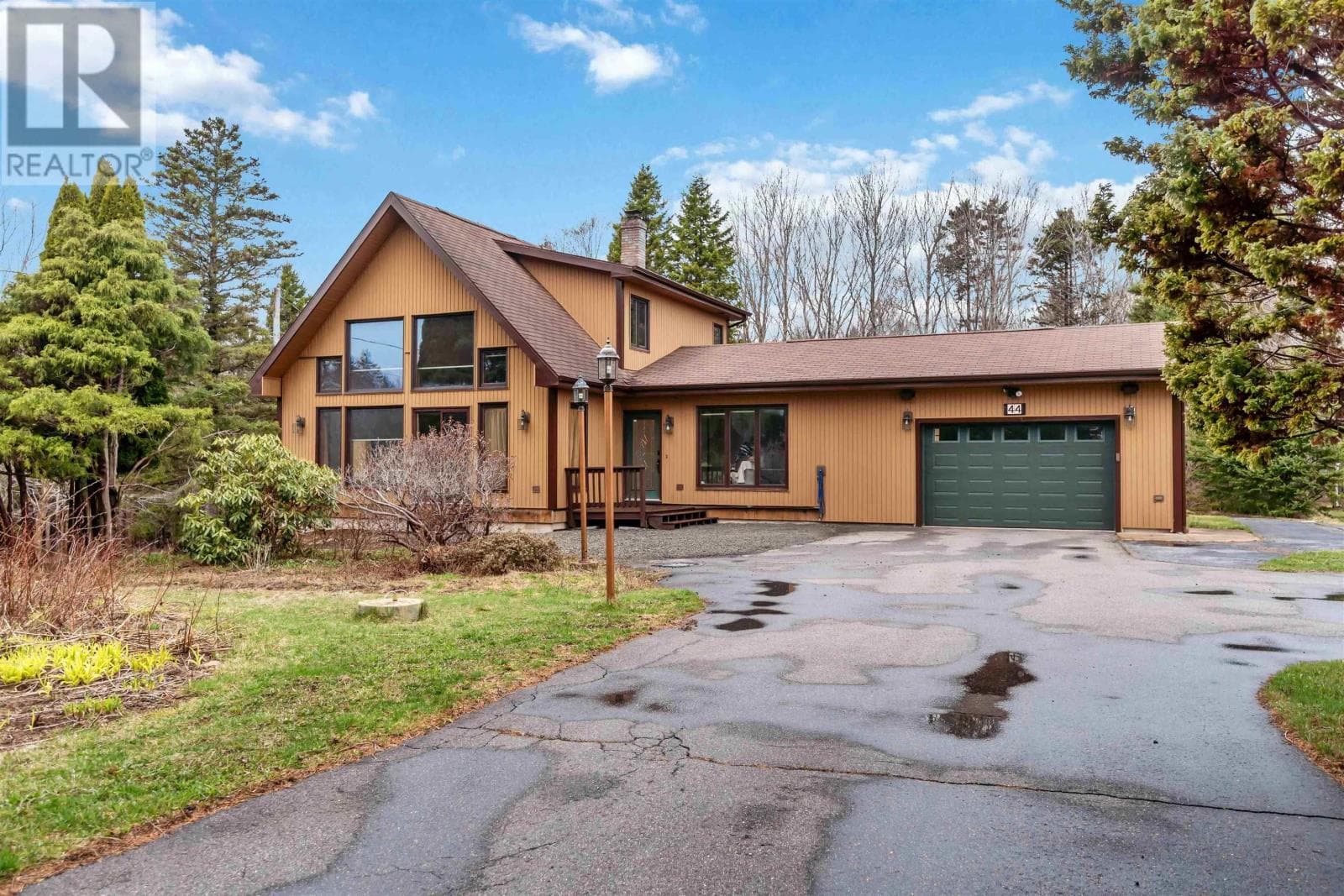 44 Bluenose Drive photo 2