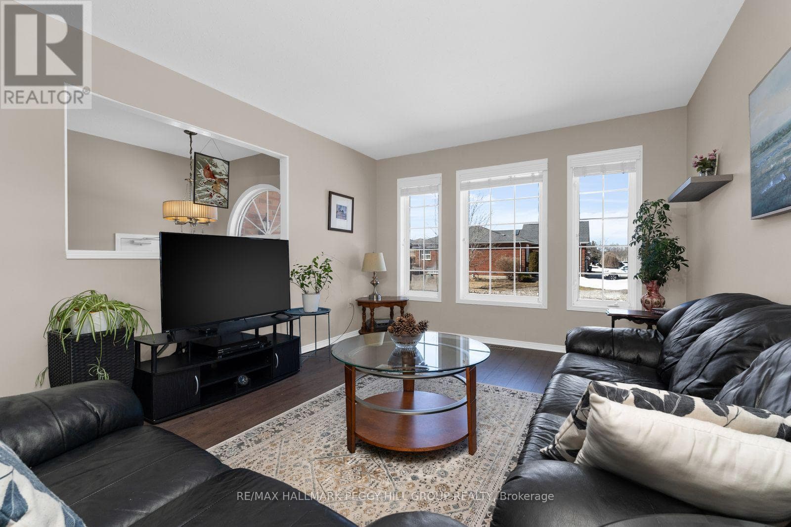 67 FOREST DALE DRIVE photo 3
