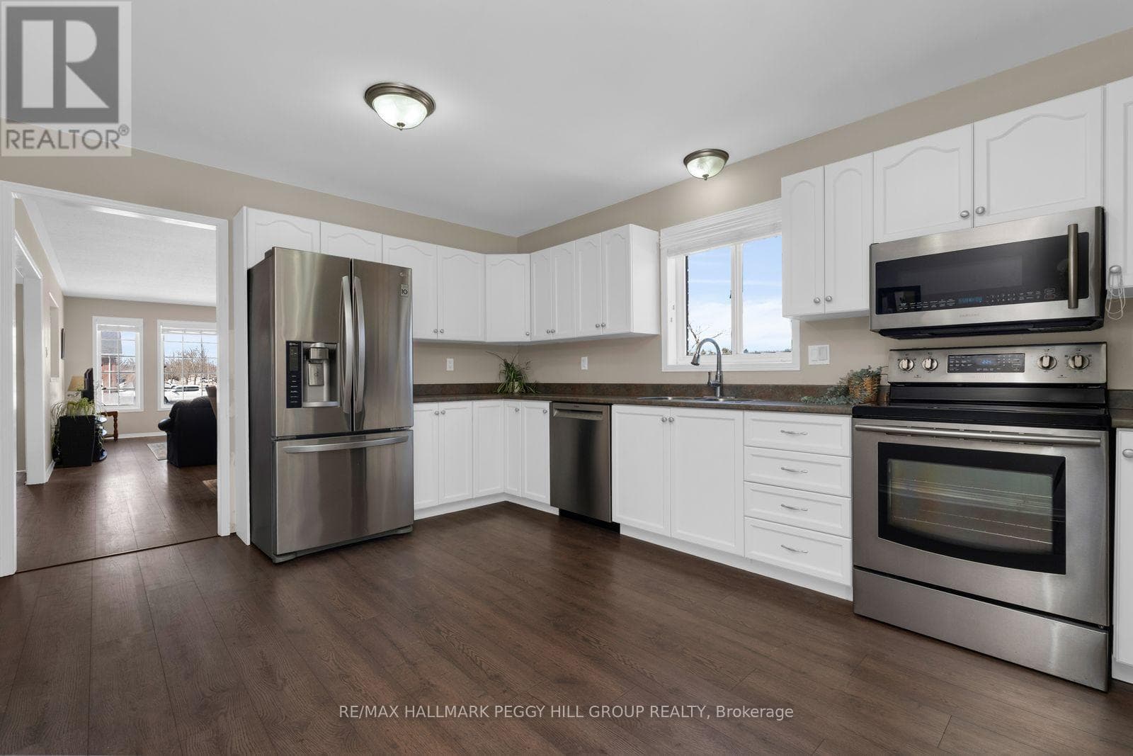 67 FOREST DALE DRIVE photo 5