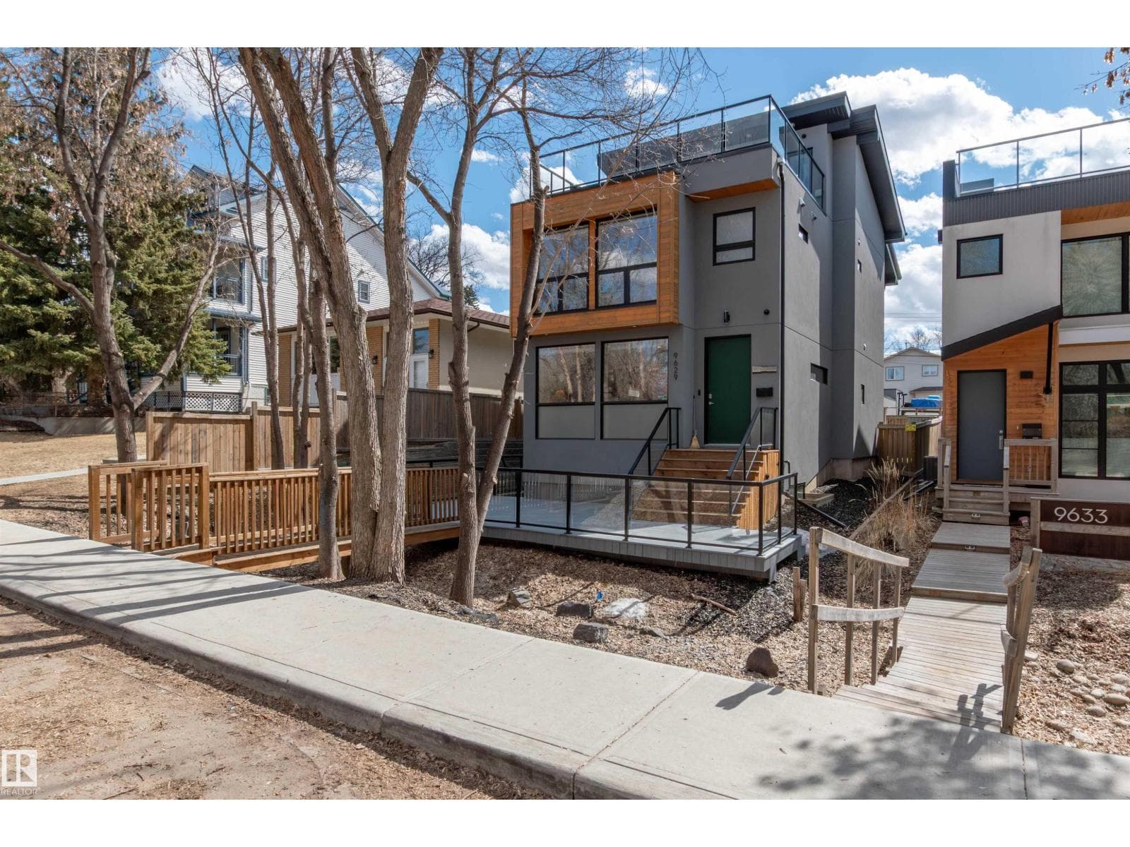 6 bed 4 bath single family at 9629 84 AV NW — $1,145,707