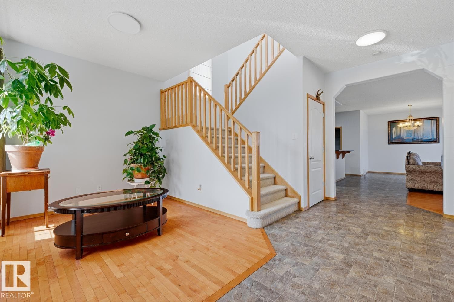 9904 144 AV NW photo 2