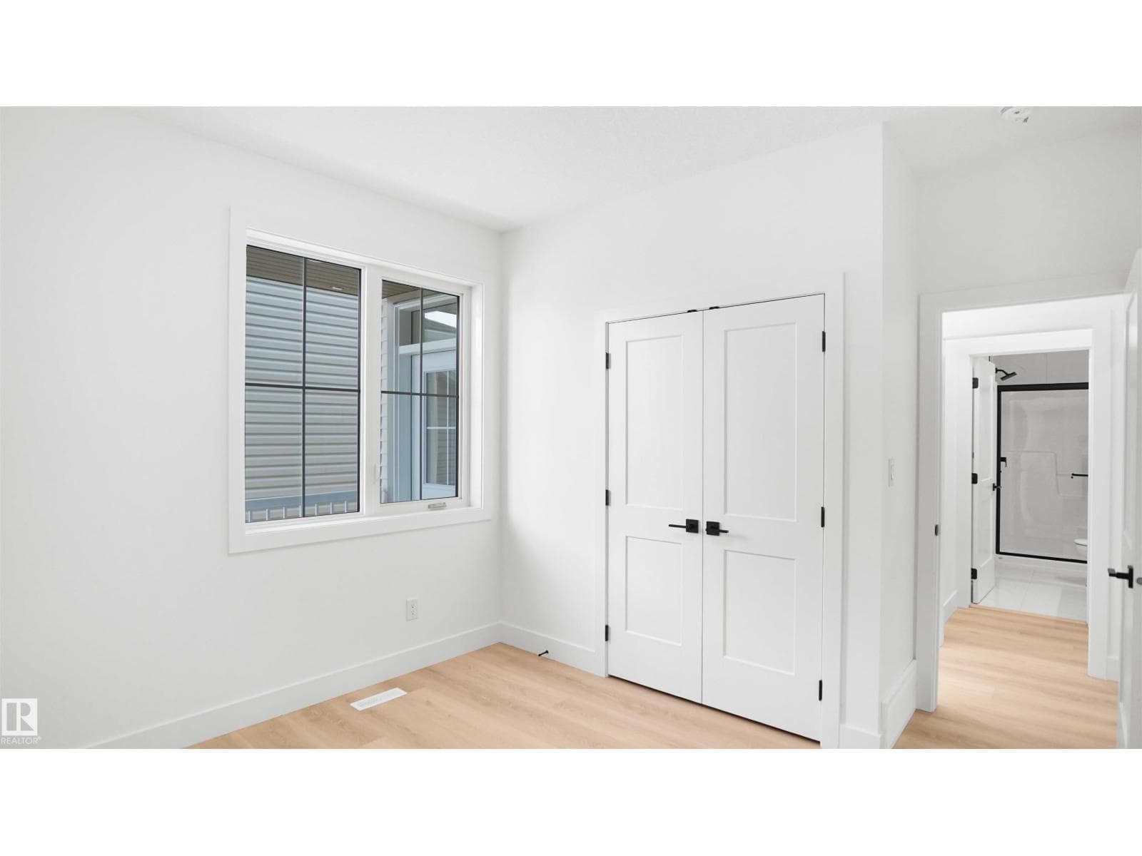 803 30 AV NW photo 4