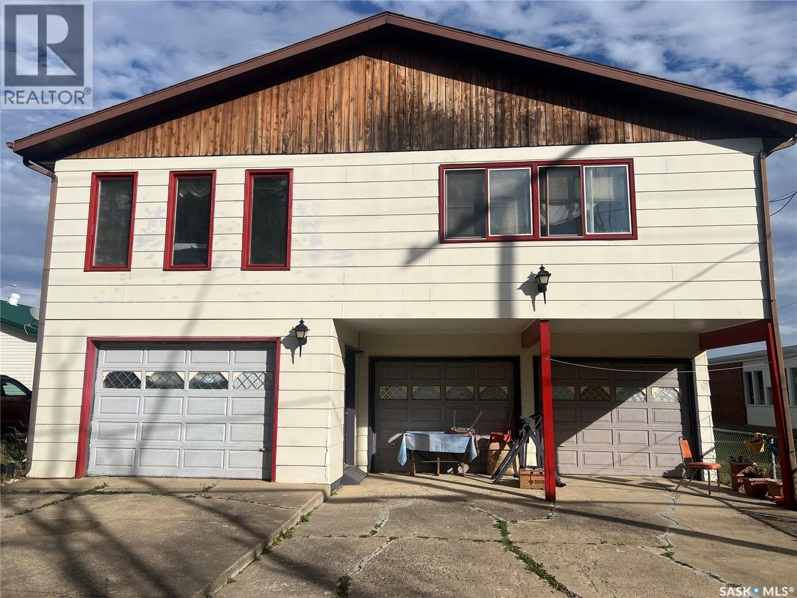 123 McAllister AVENUE photo 3