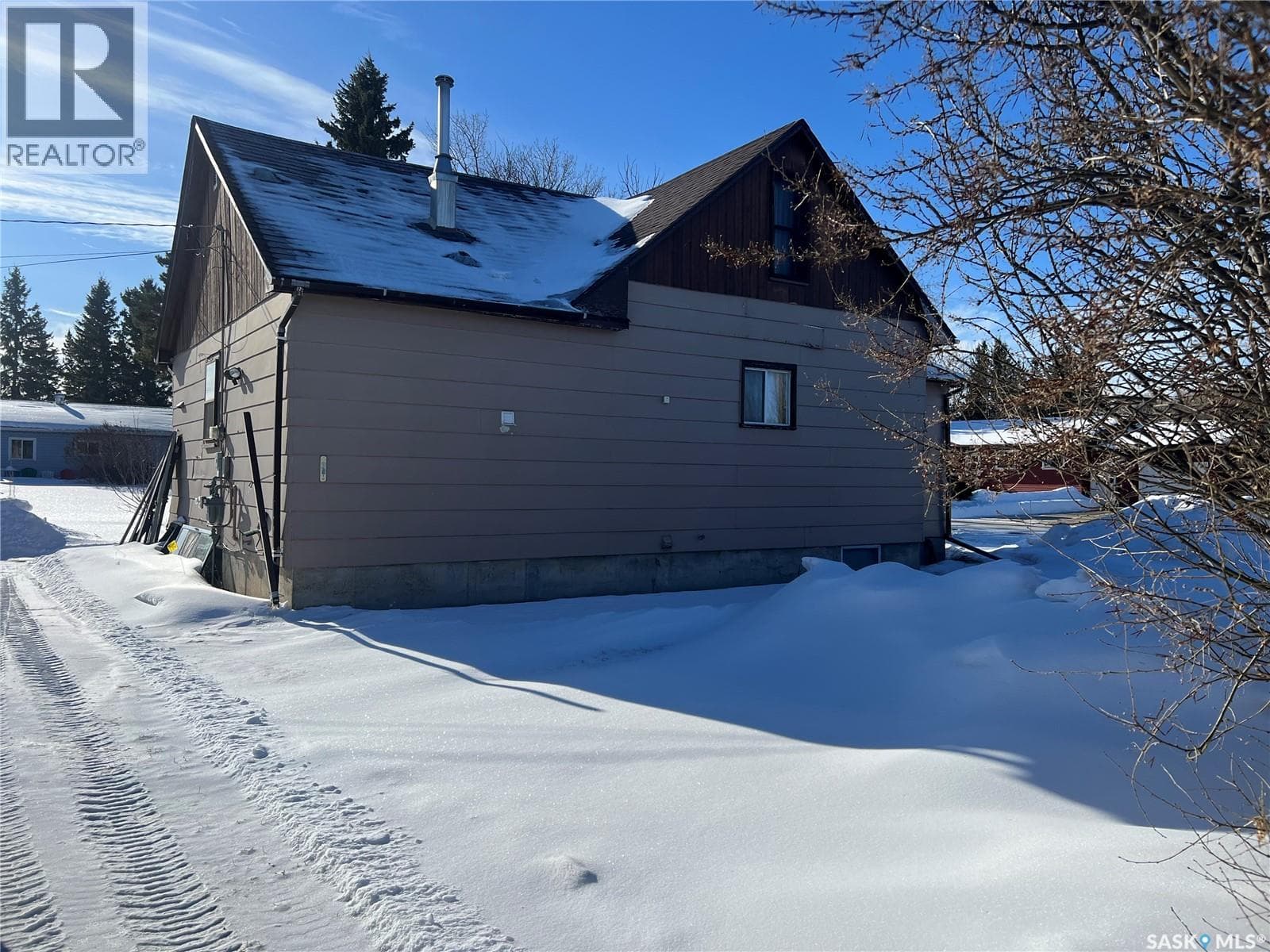 328 Windsor AVENUE photo 3