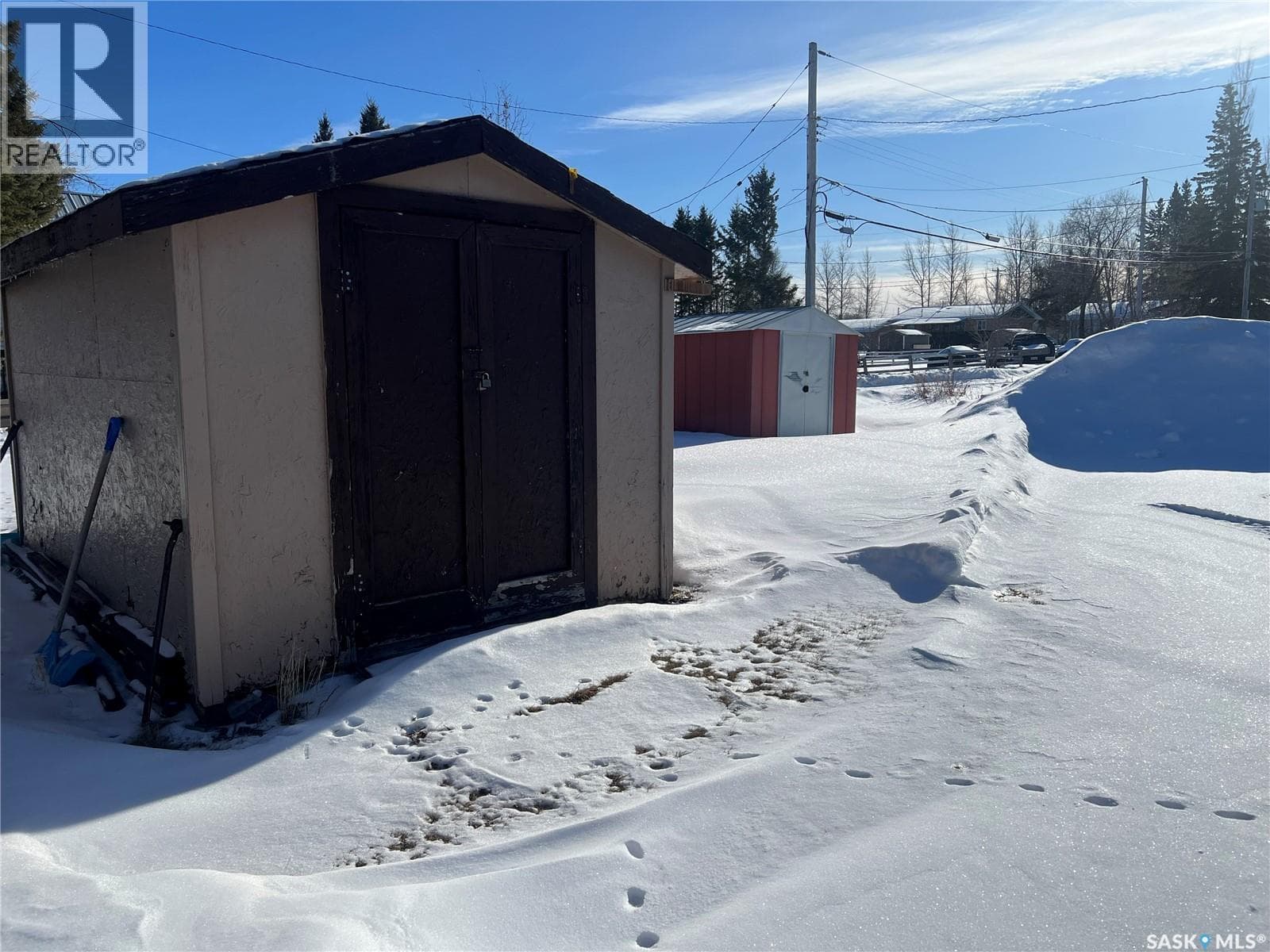 328 Windsor AVENUE photo 4
