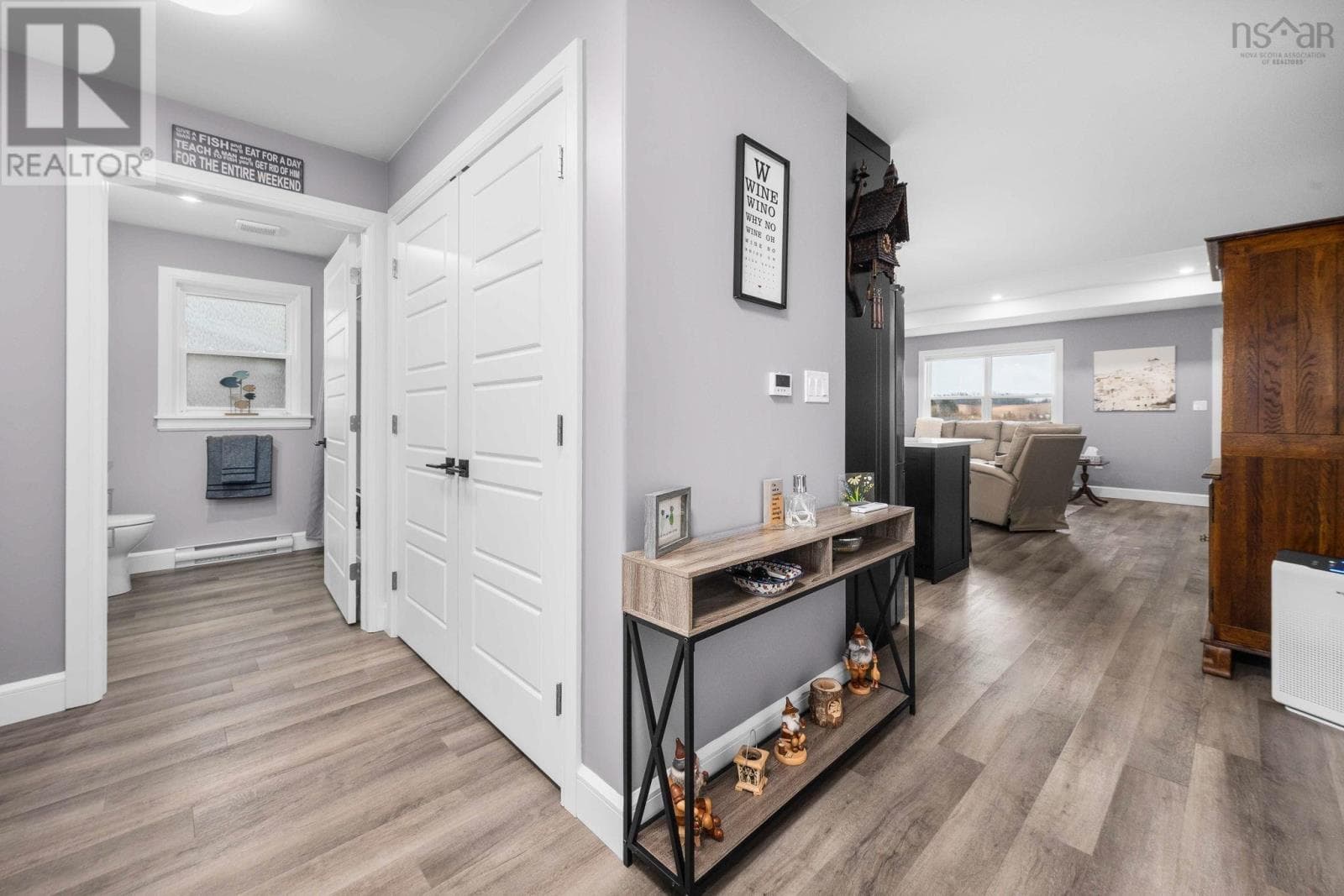 35 Elizabeth Avenue photo 5