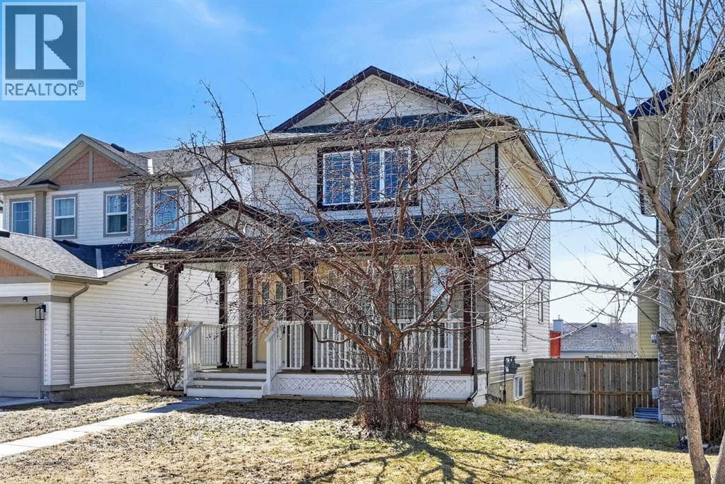 126 Evansmeade Crescent NW photo 2