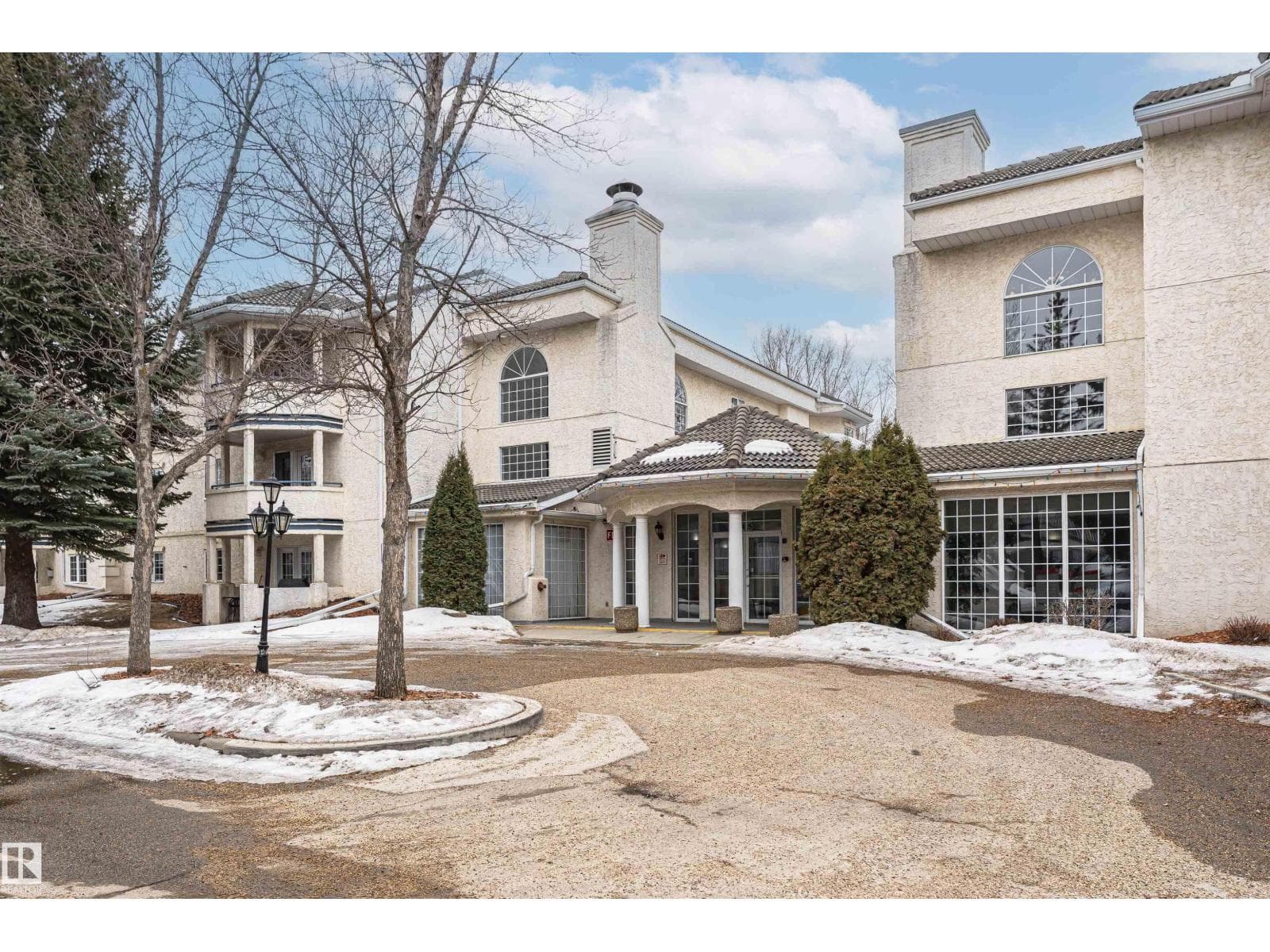 #101 45 GERVAIS RD NW