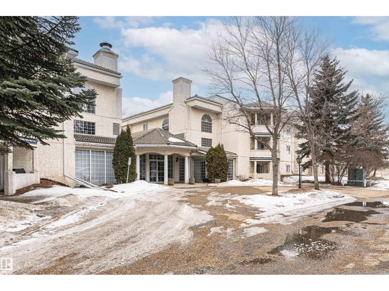 #101 45 GERVAIS RD NW — photo 5