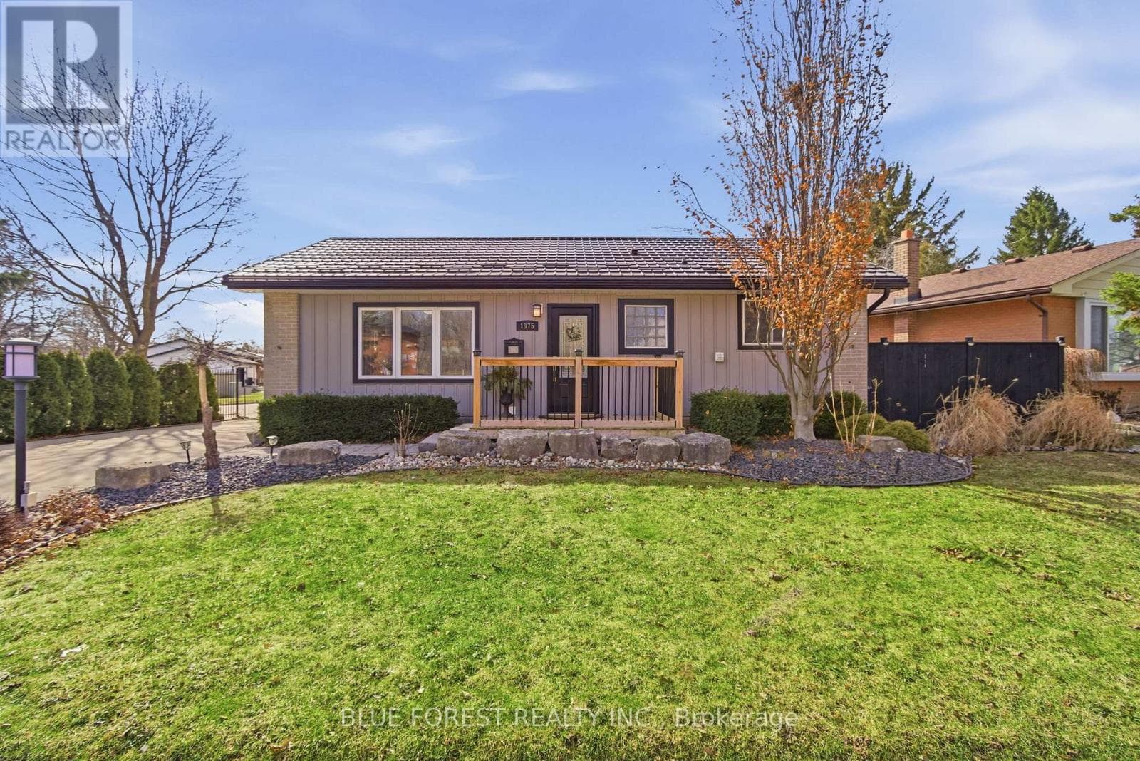 3 bed 2 bath single family at 1975 ROYAL CRESCENT — $589,900