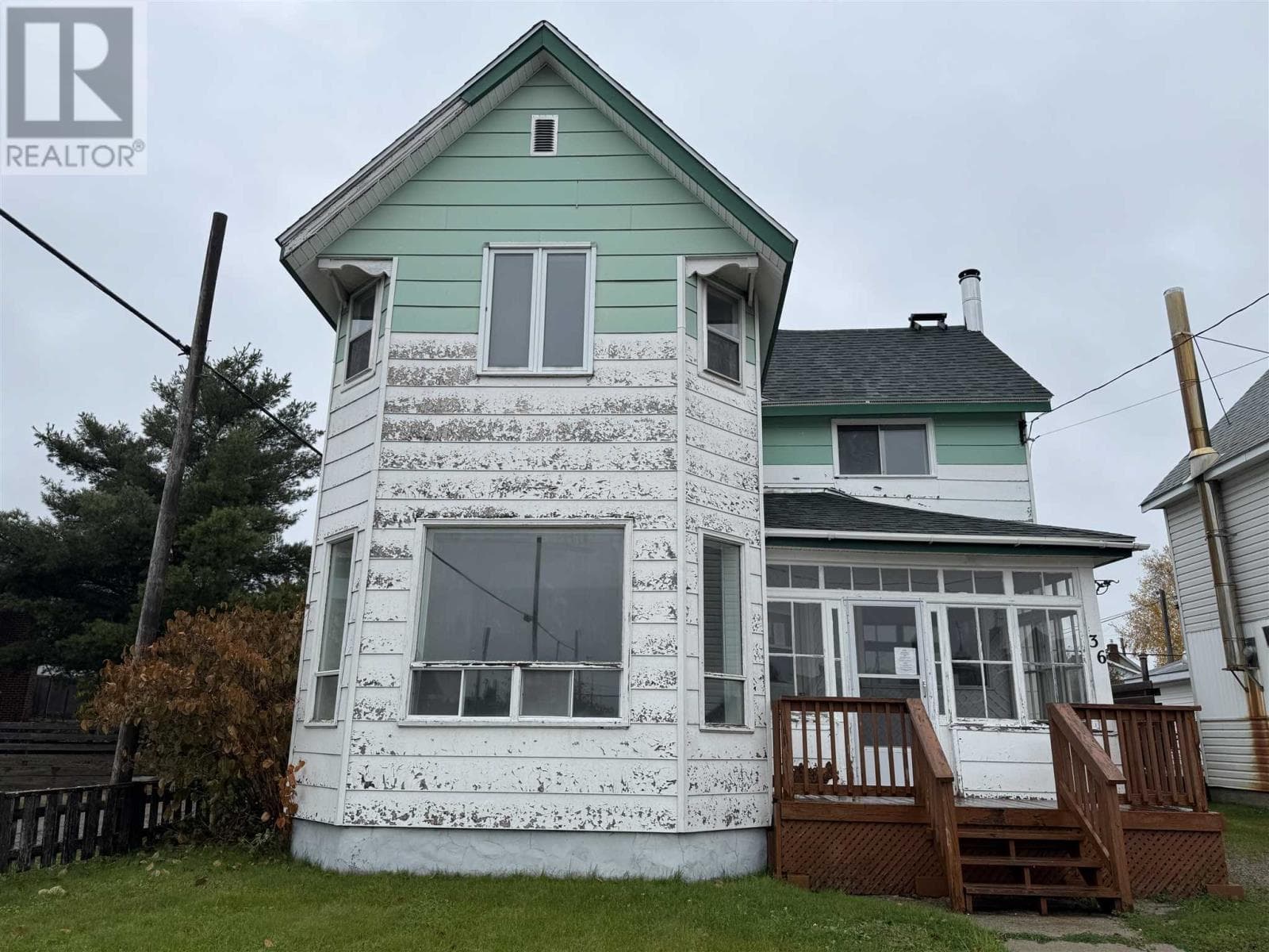 36 Lansdowne ST, 36 Lansdowne Street North photo 2