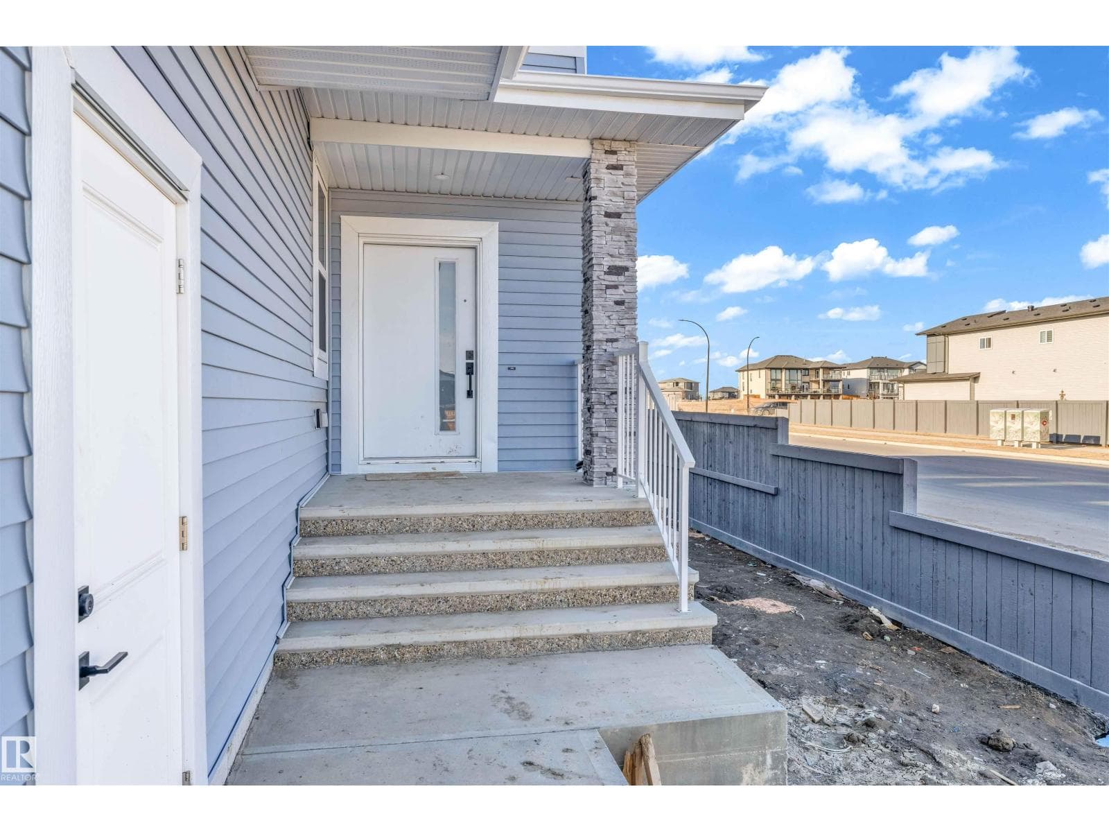 2420 63 AV NE — photo 5