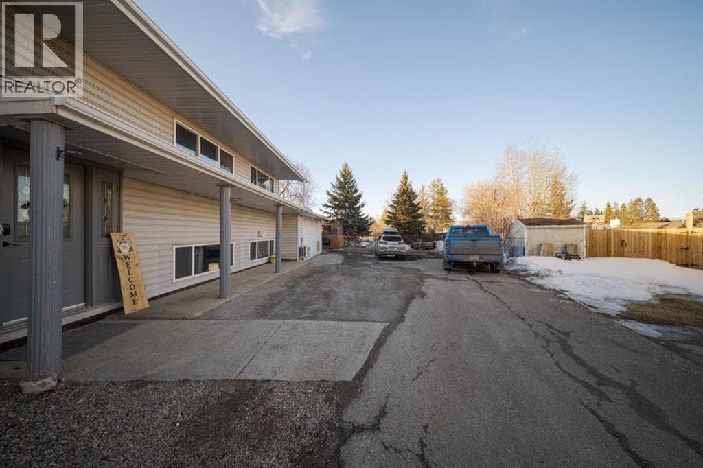 115 Christina Court photo 3