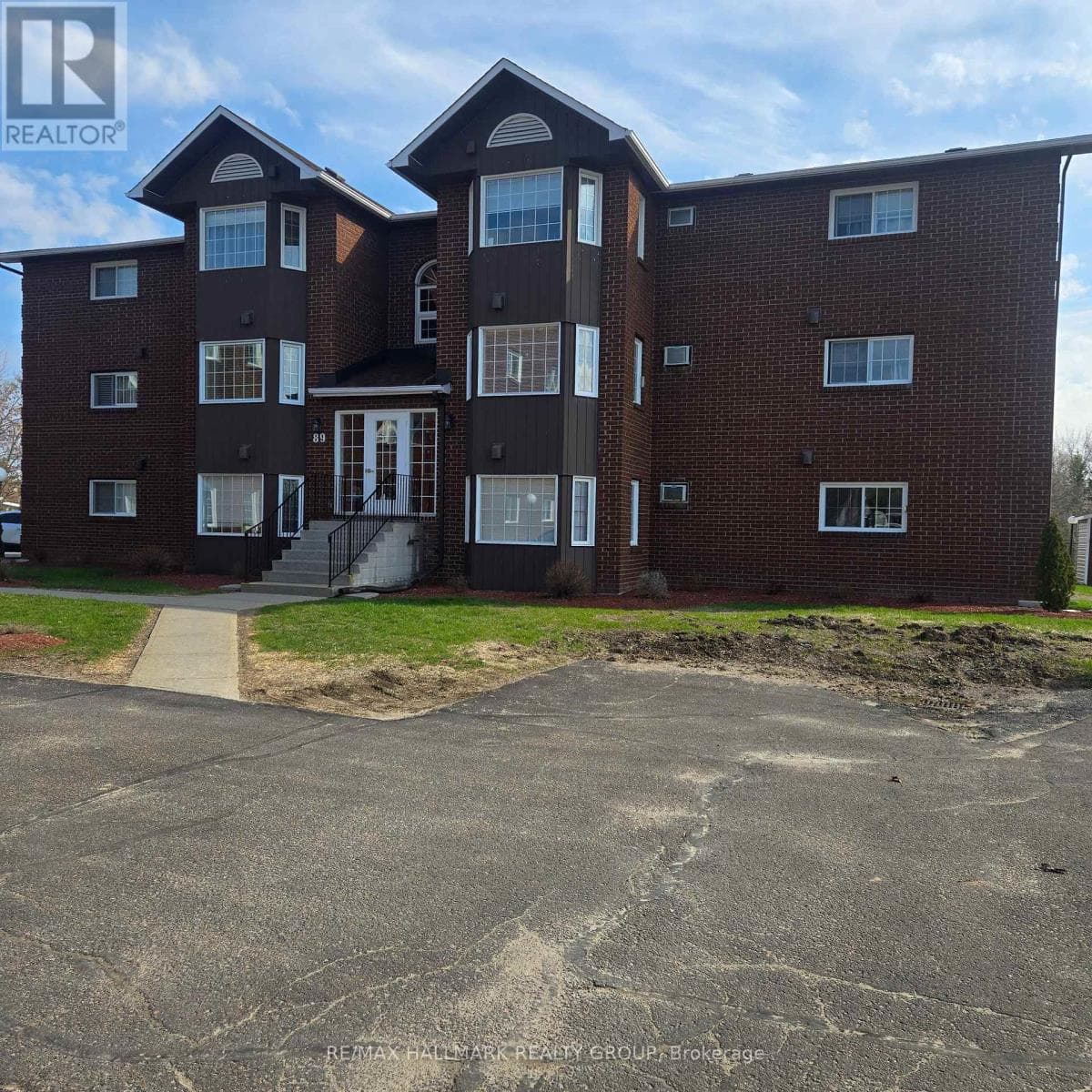 1B - 89 EDEY STREET W photo 2