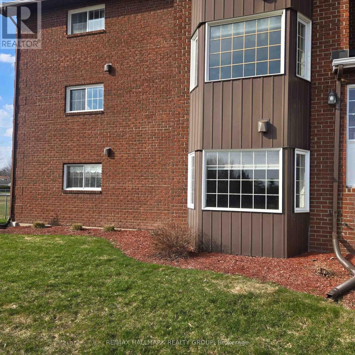 1B - 89 EDEY STREET W photo 3