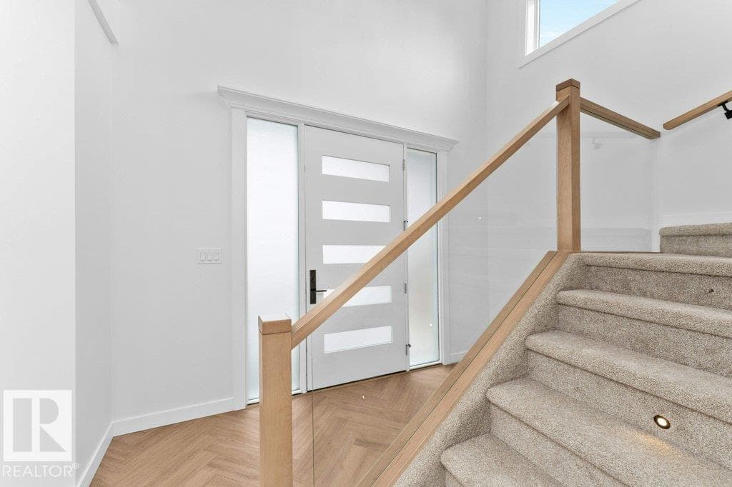 53 LILAC BA — photo 3