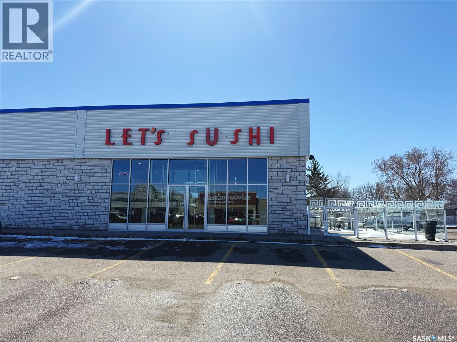 5885 Rochdale BOULEVARD — photo 2