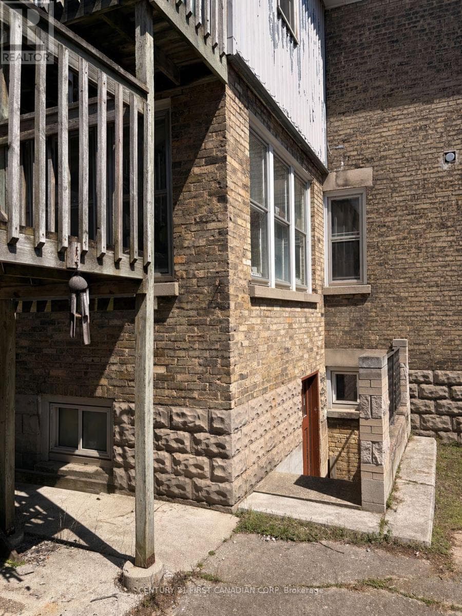 437 ONTARIO STREET photo 4