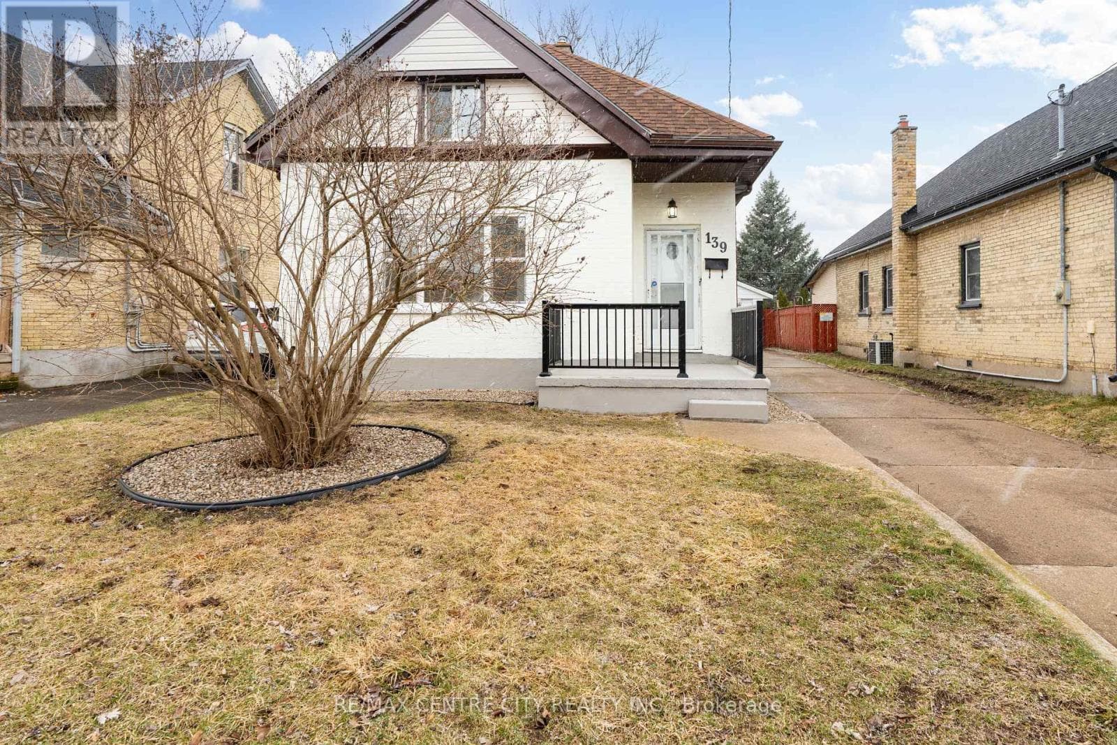 139 MAMELON STREET photo 3
