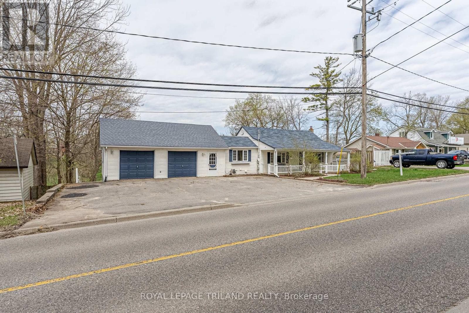 3868 HAMILTON ROAD photo 2