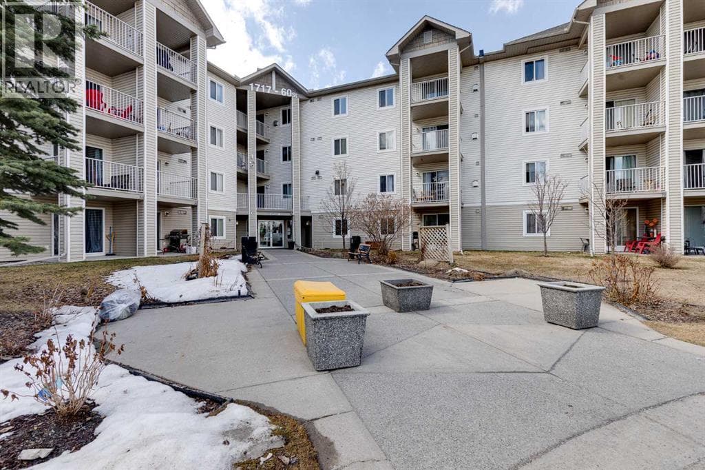 1 bed 1 bath single family at 241, 1717 60 Street SE — $197,000