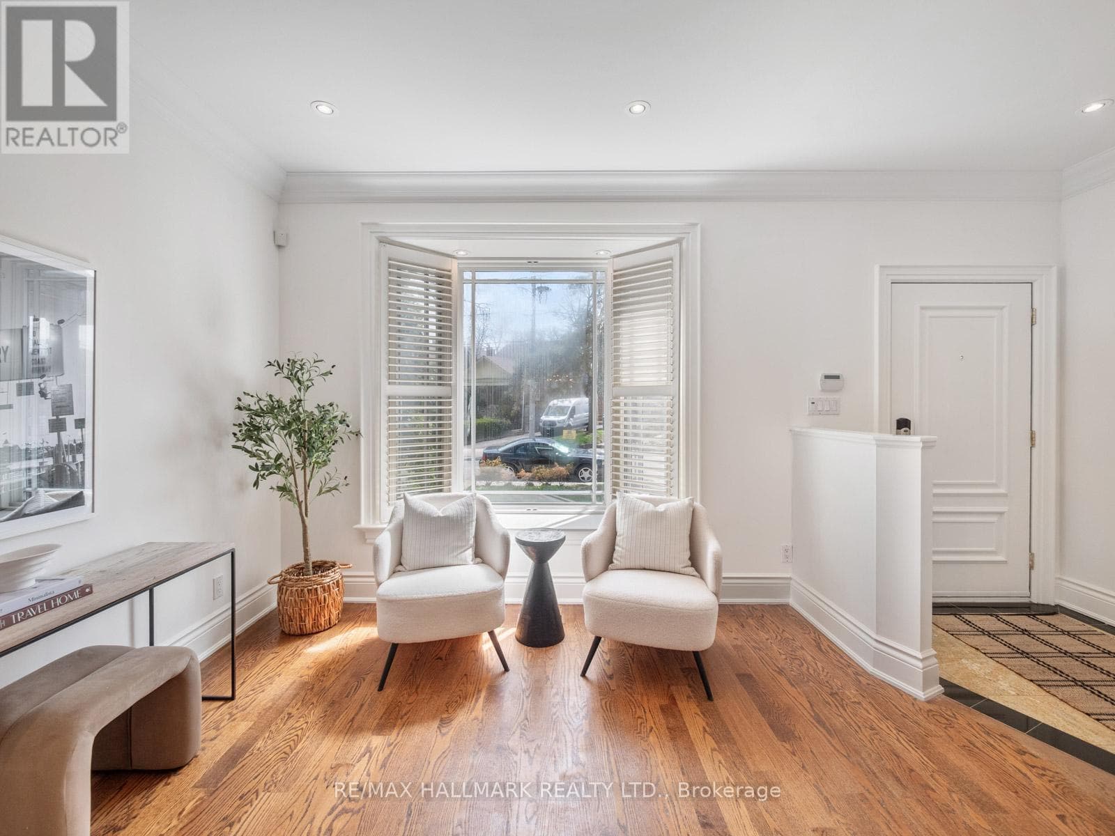 122 HOPEDALE AVENUE photo 3