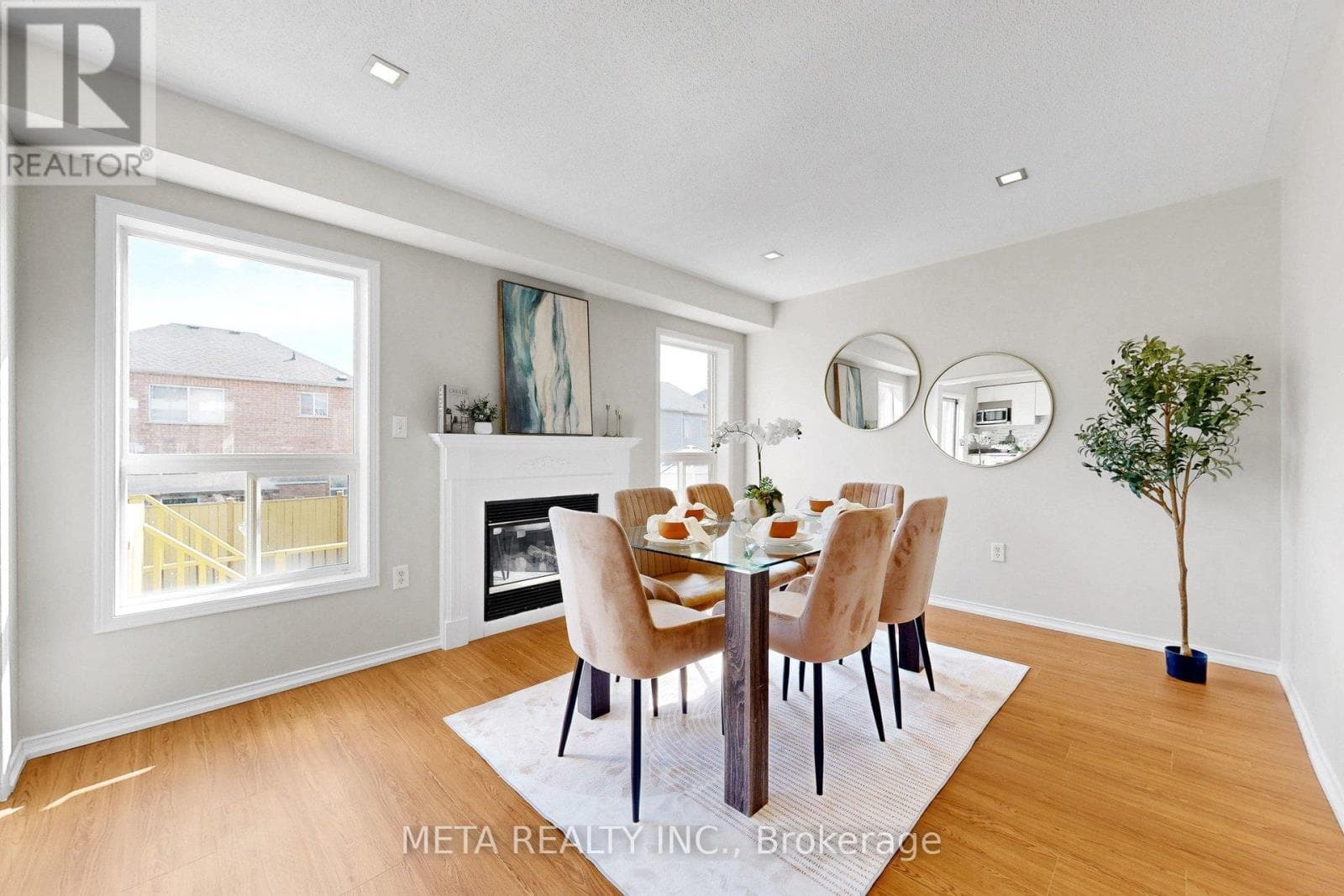 74 MCSWEENEY CRESCENT photo 5