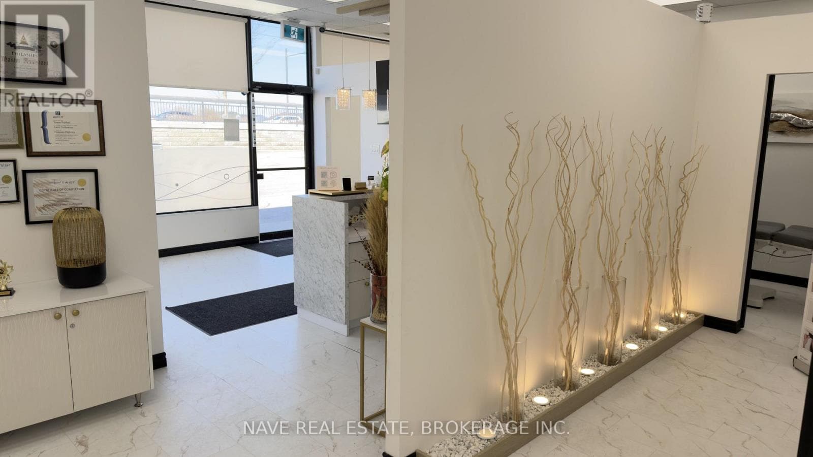 22 - 16925 YONGE STREET photo 5