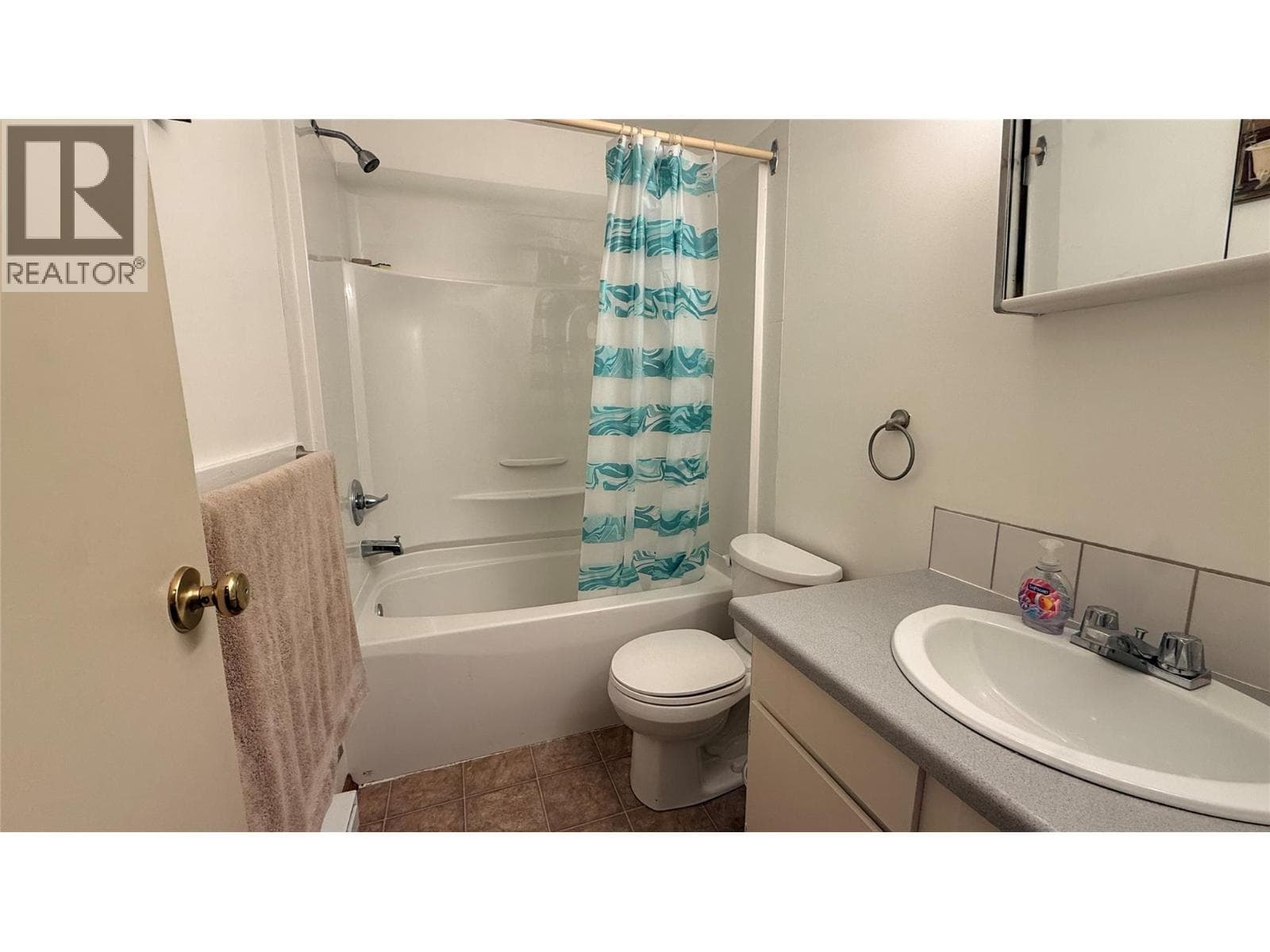 302 10th Avenue Unit# 206 photo 3