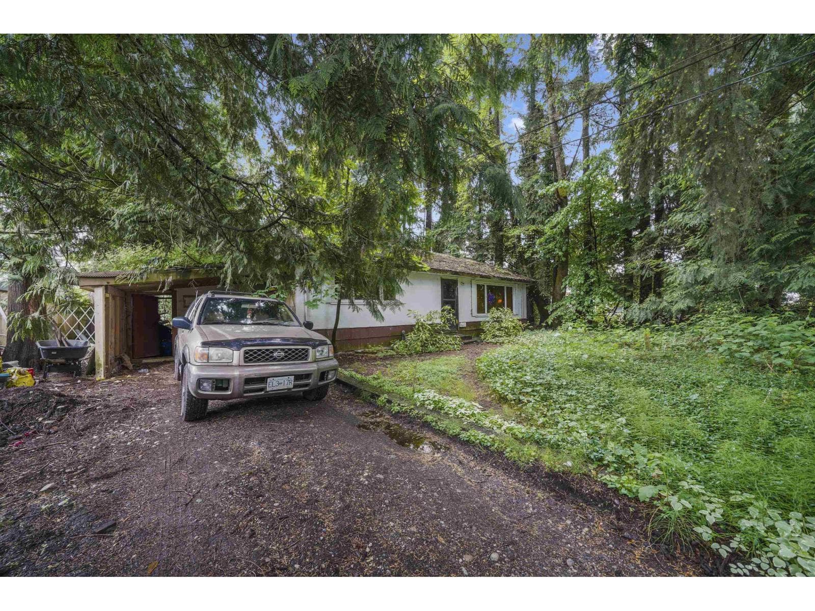 2 bed 1 bath single family at 14924 90A AVENUE — $1,000,000