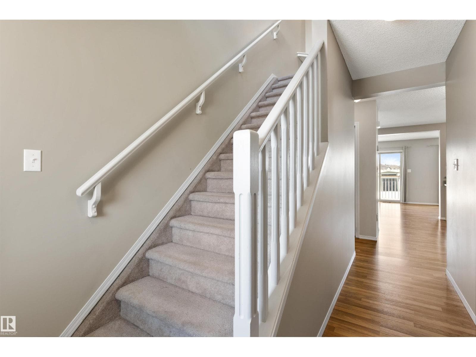 16423 56 ST NW photo 3