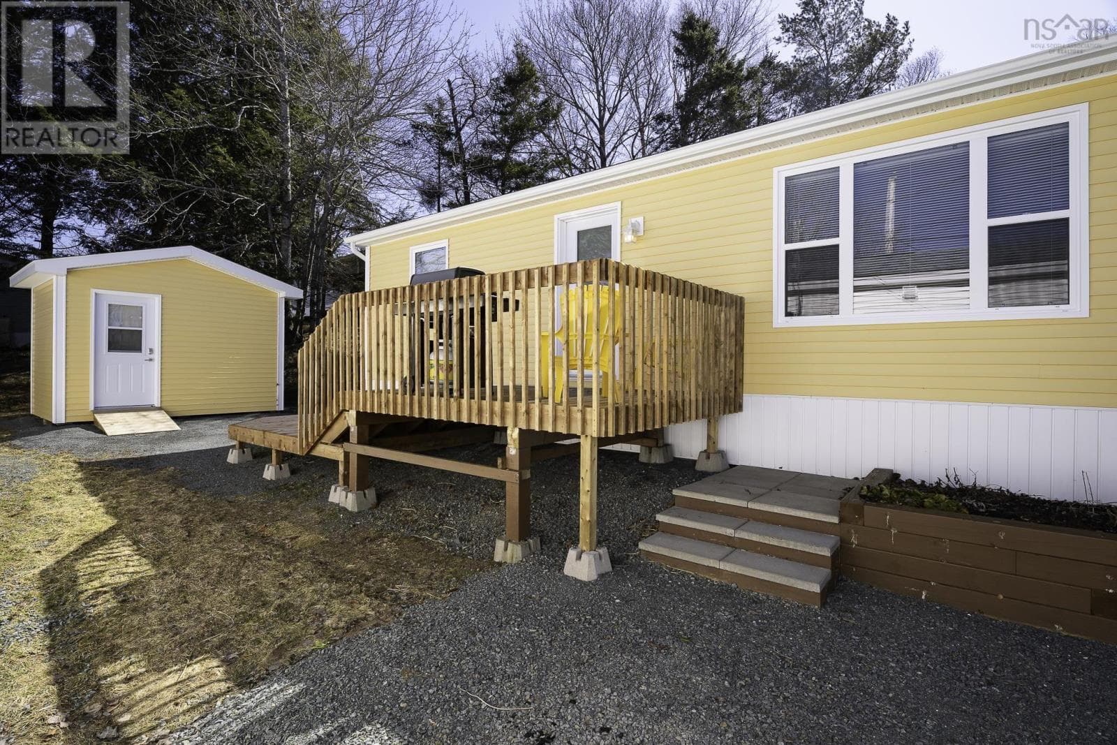 882 Duggan Drive photo 2