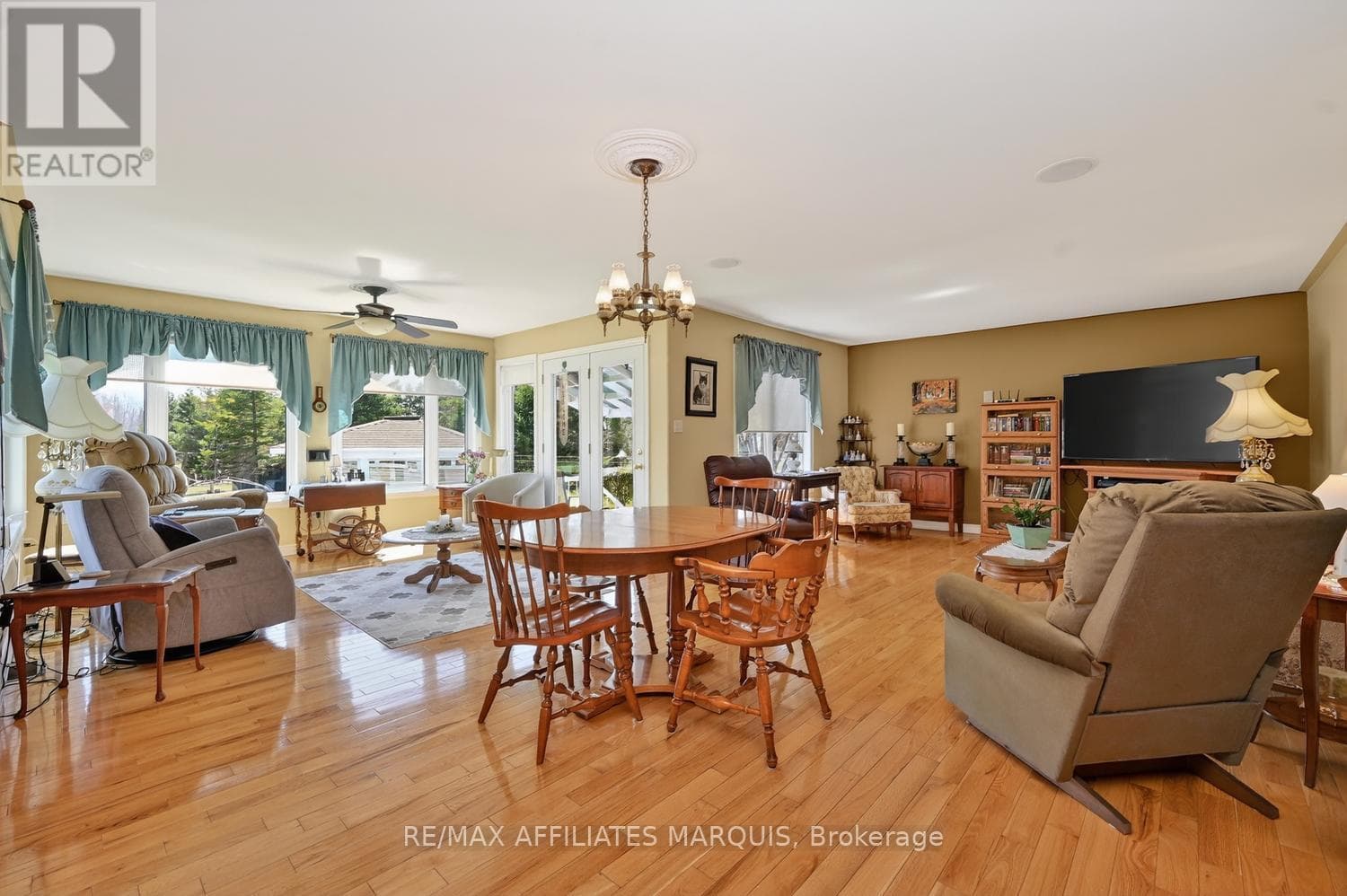 375 FERGUSON TETLOCK ROAD photo 5
