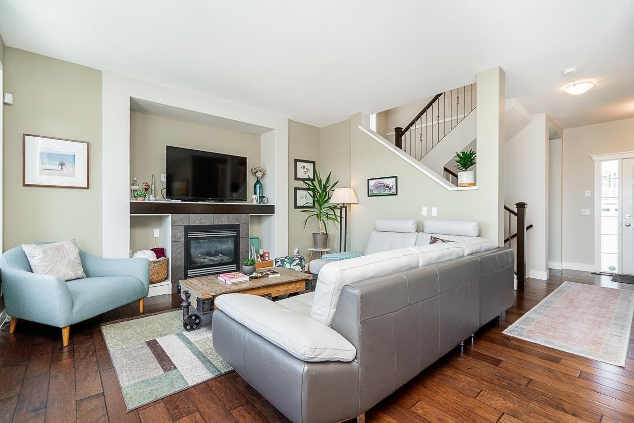 6069 163B STREET photo 2