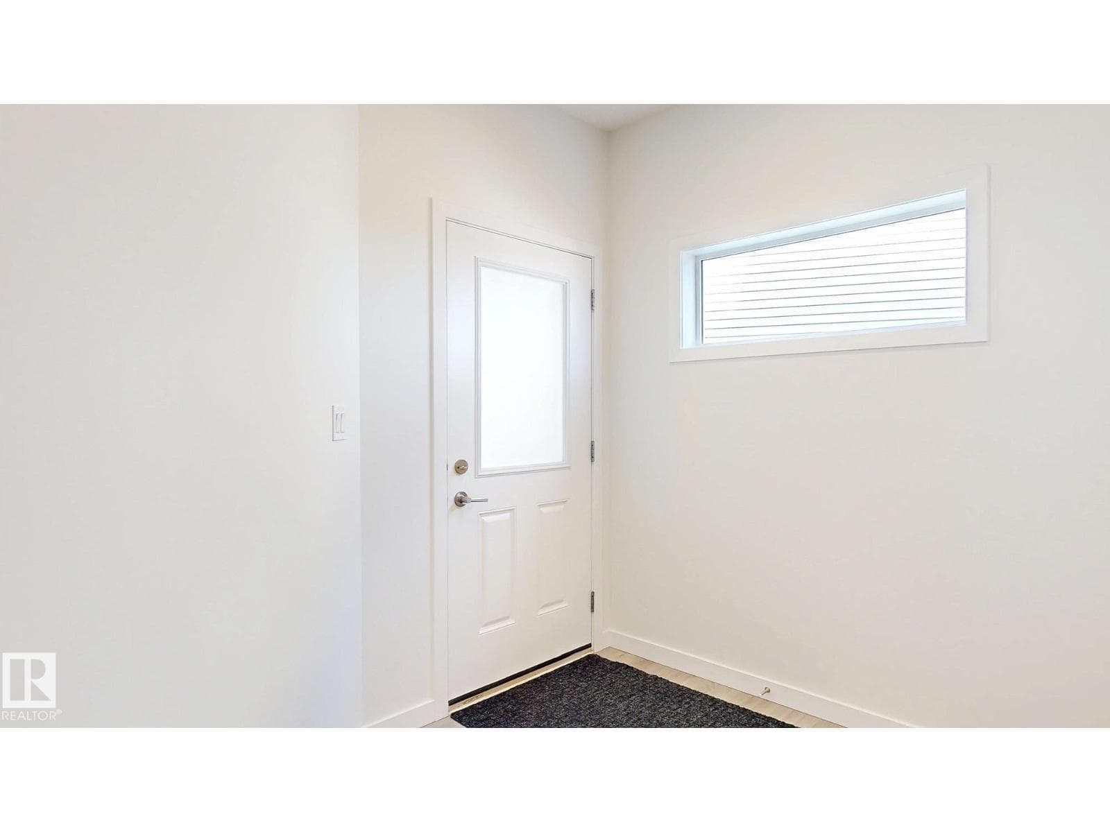 2808 152 AV NW photo 3