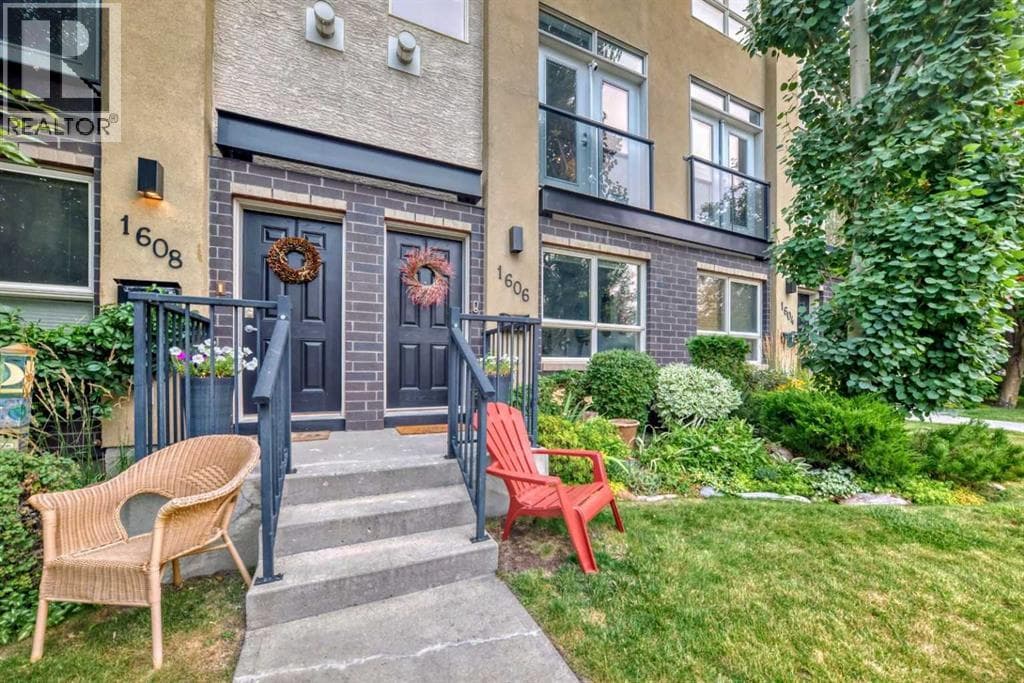 1606 36 Avenue SW photo 2