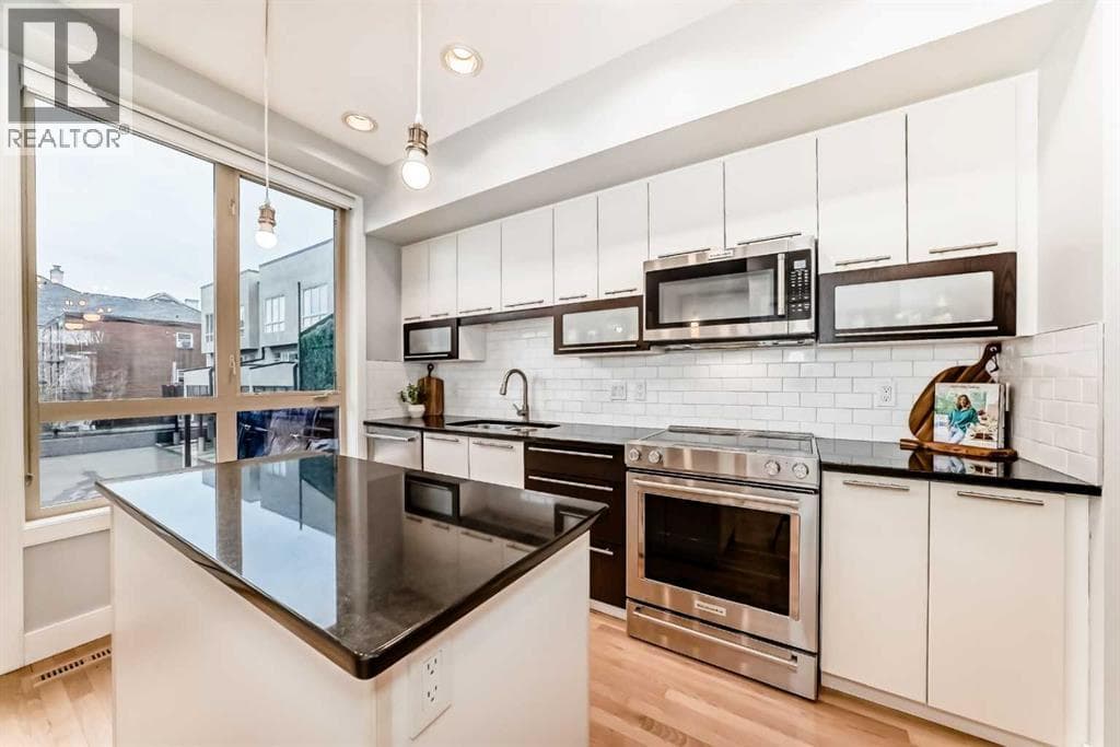 1606 36 Avenue SW photo 5