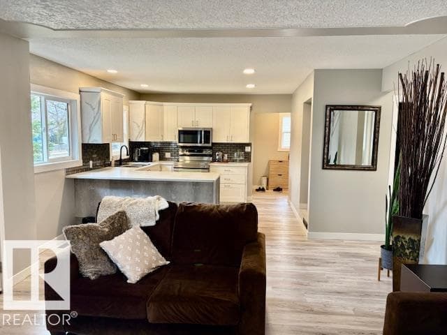5626 49A ST photo 5