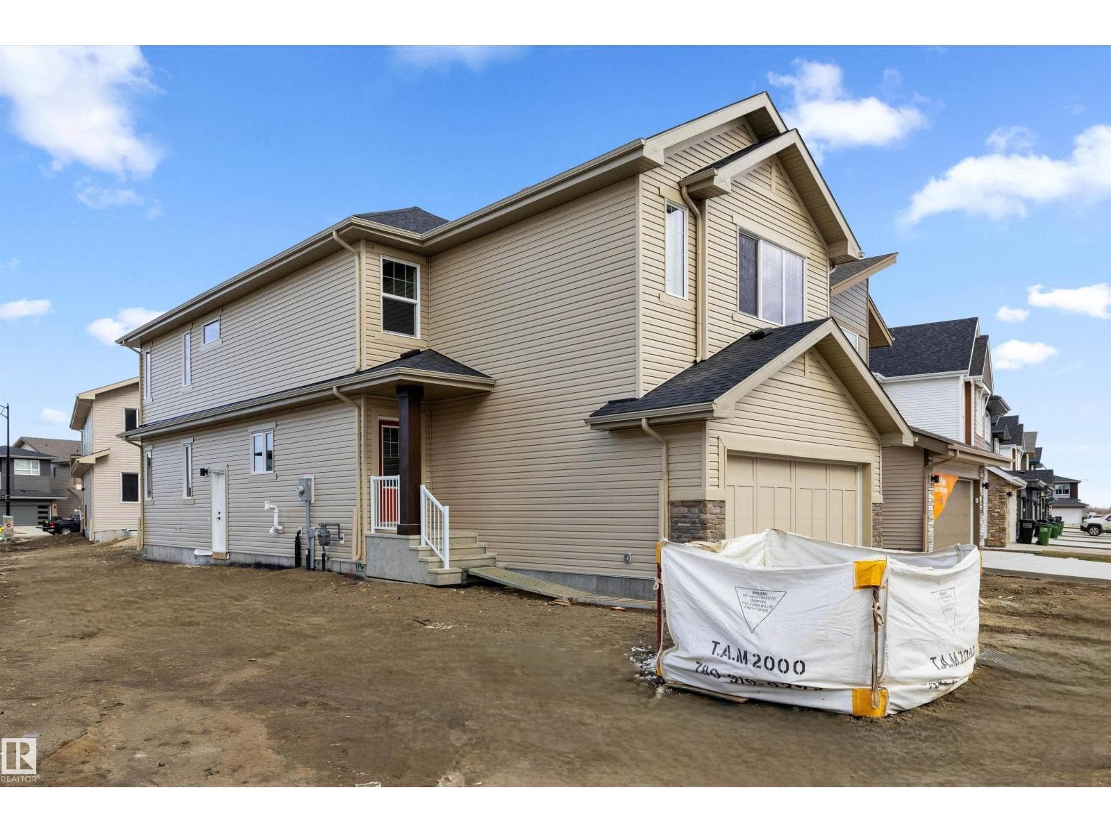 2263 194 ST NW photo 2
